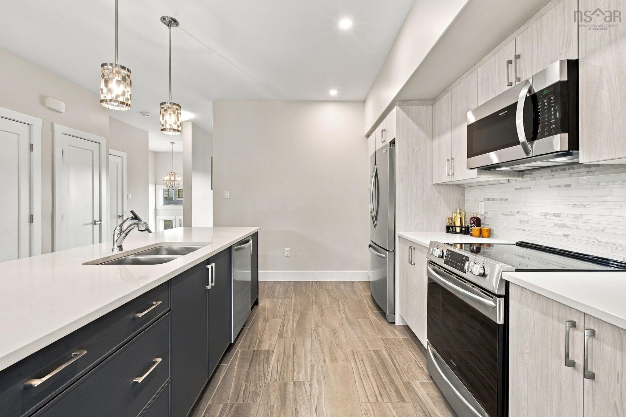 $699,900.00: 76 Tilbury Avenue, West Bedford