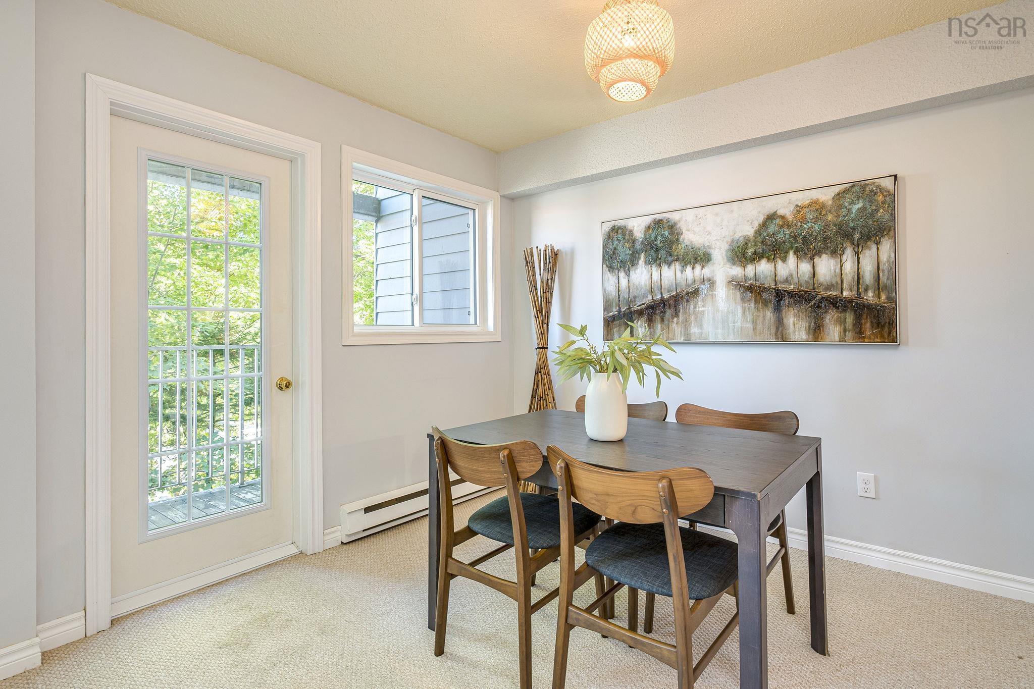 $329,900.00: 319 15 Knightsridge Drive, Halifax