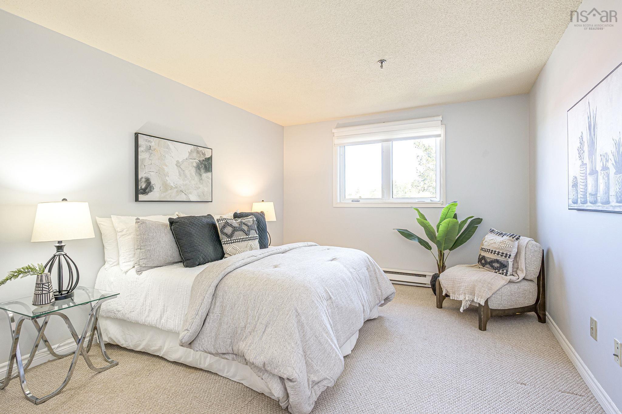 $329,900.00: 319 15 Knightsridge Drive, Halifax