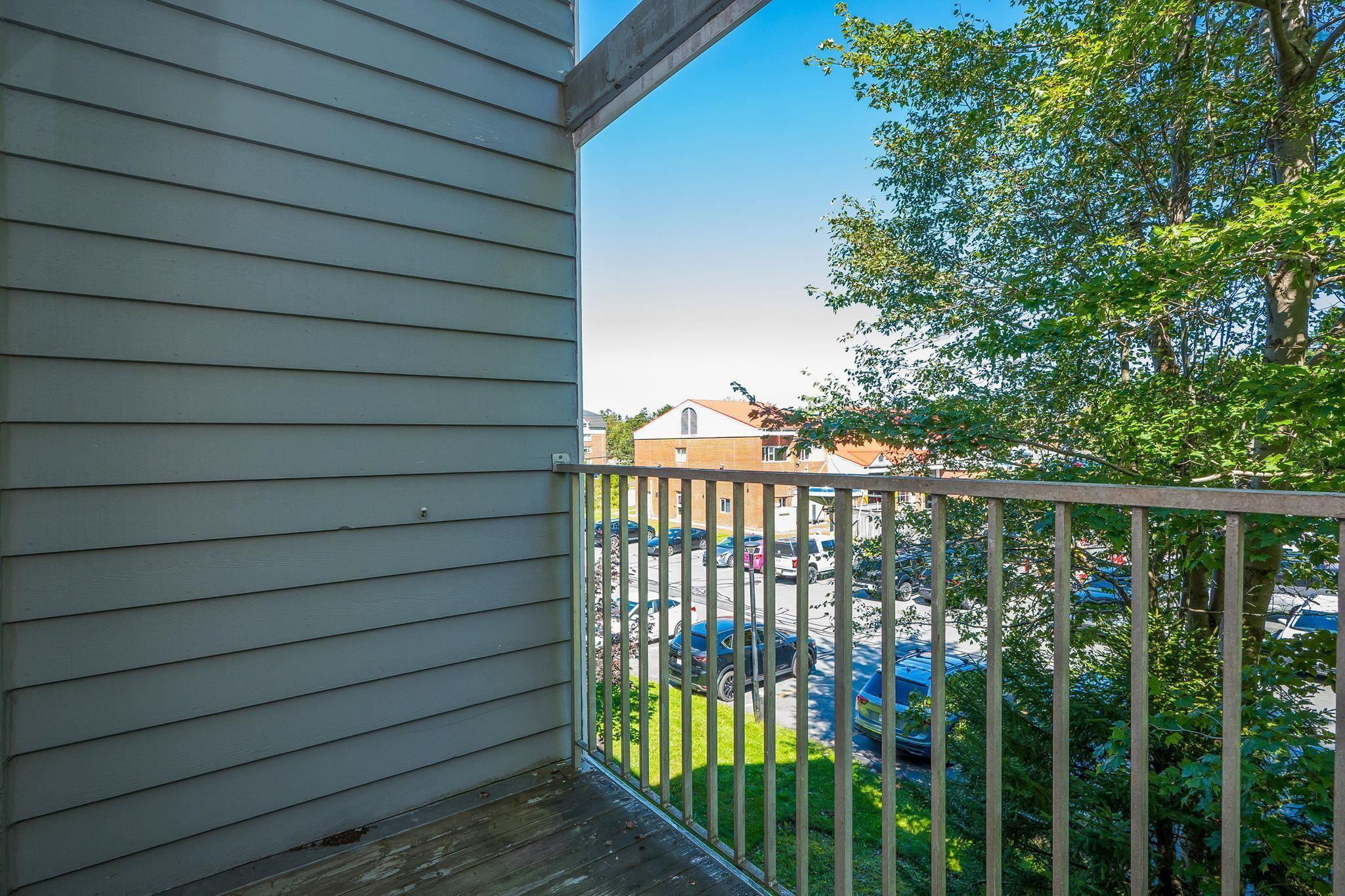 $329,900.00: 319 15 Knightsridge Drive, Halifax