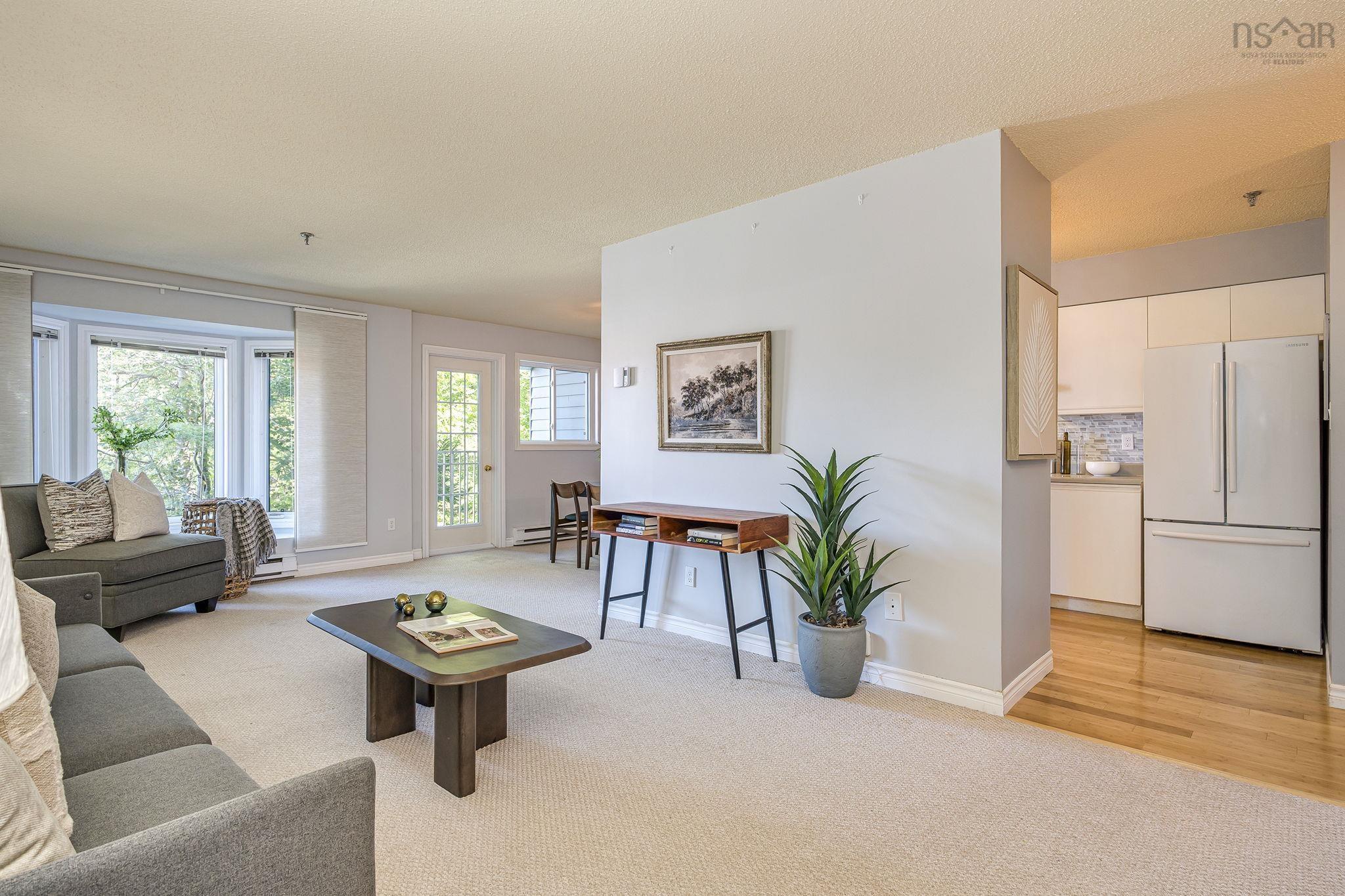 $329,900.00: 319 15 Knightsridge Drive, Halifax