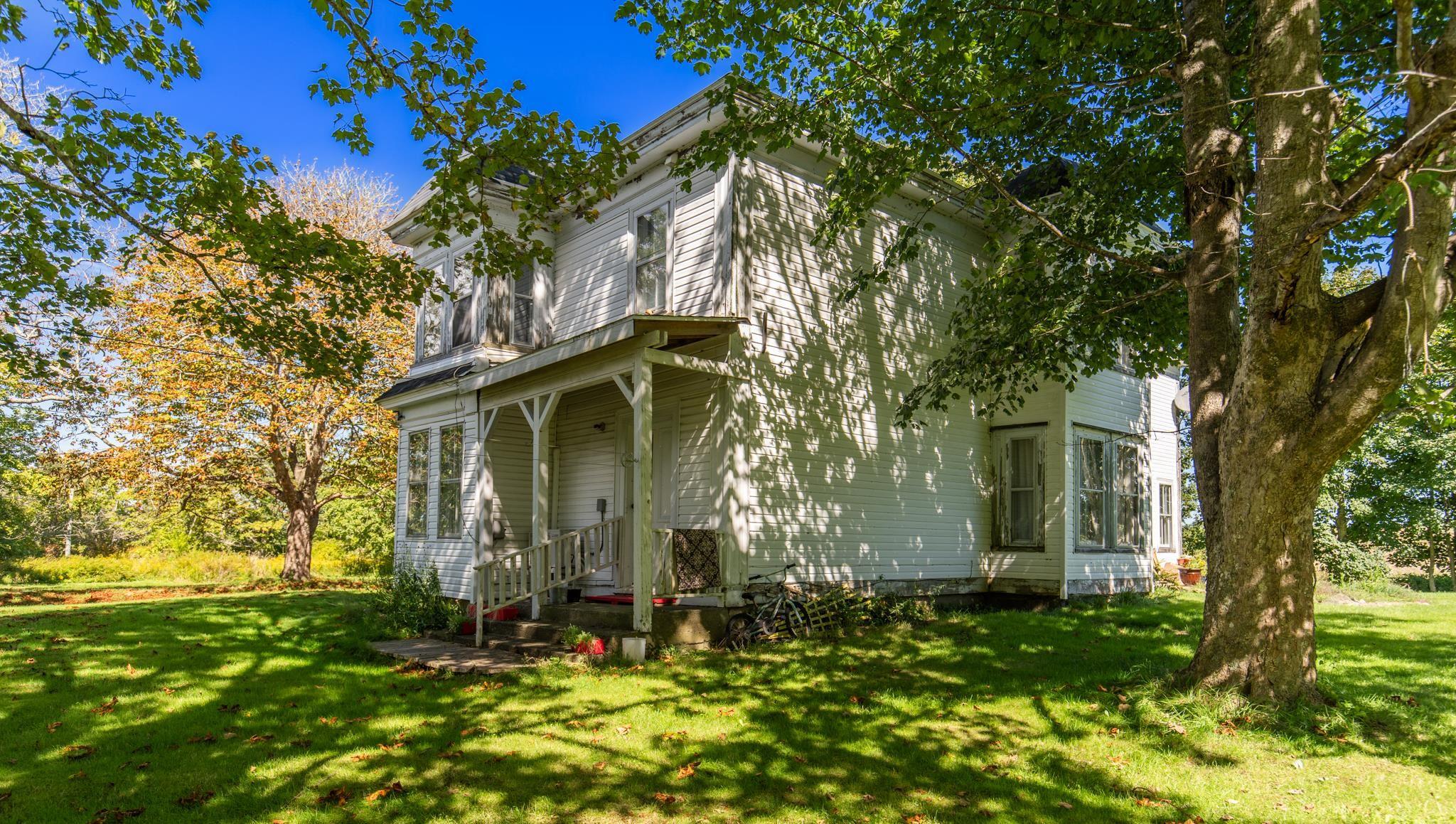 $199,000.00: 1786 Highway 1, Wellington