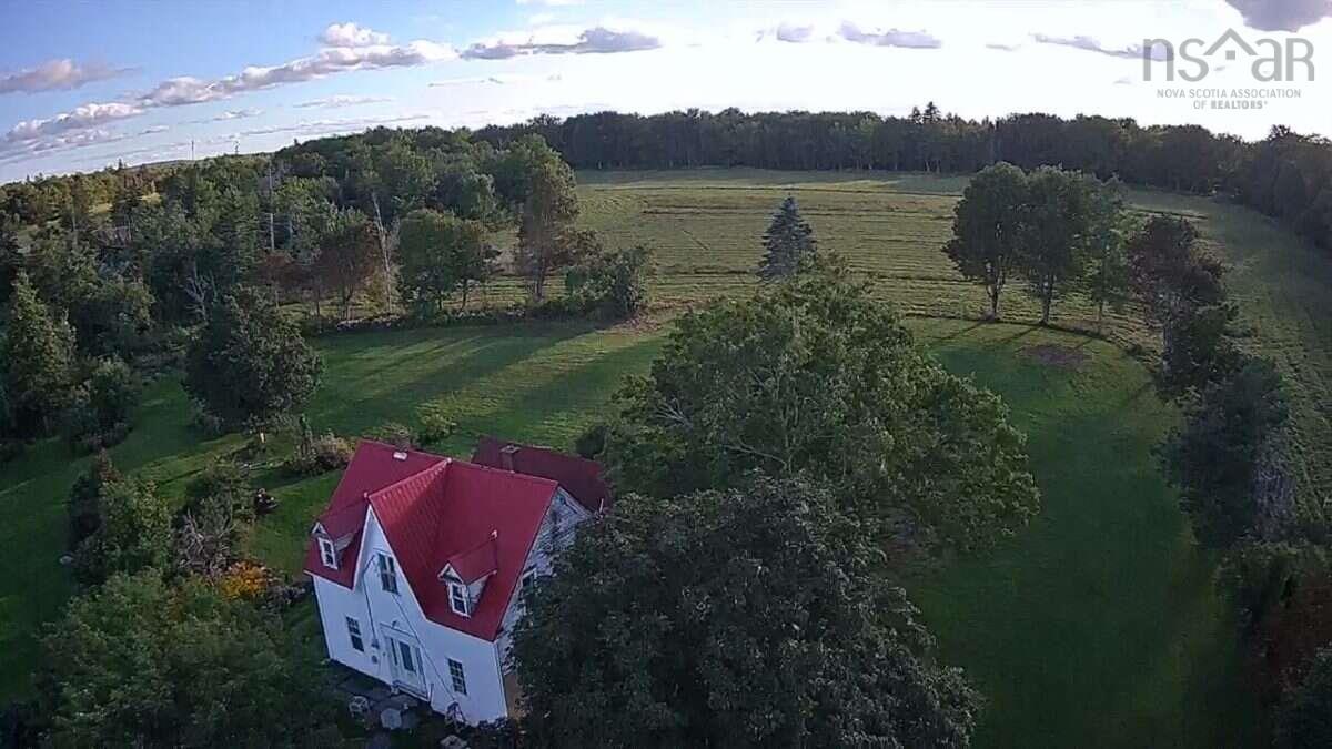 $599,999.00: 519 J W Mucculloch Road, Meiklefield