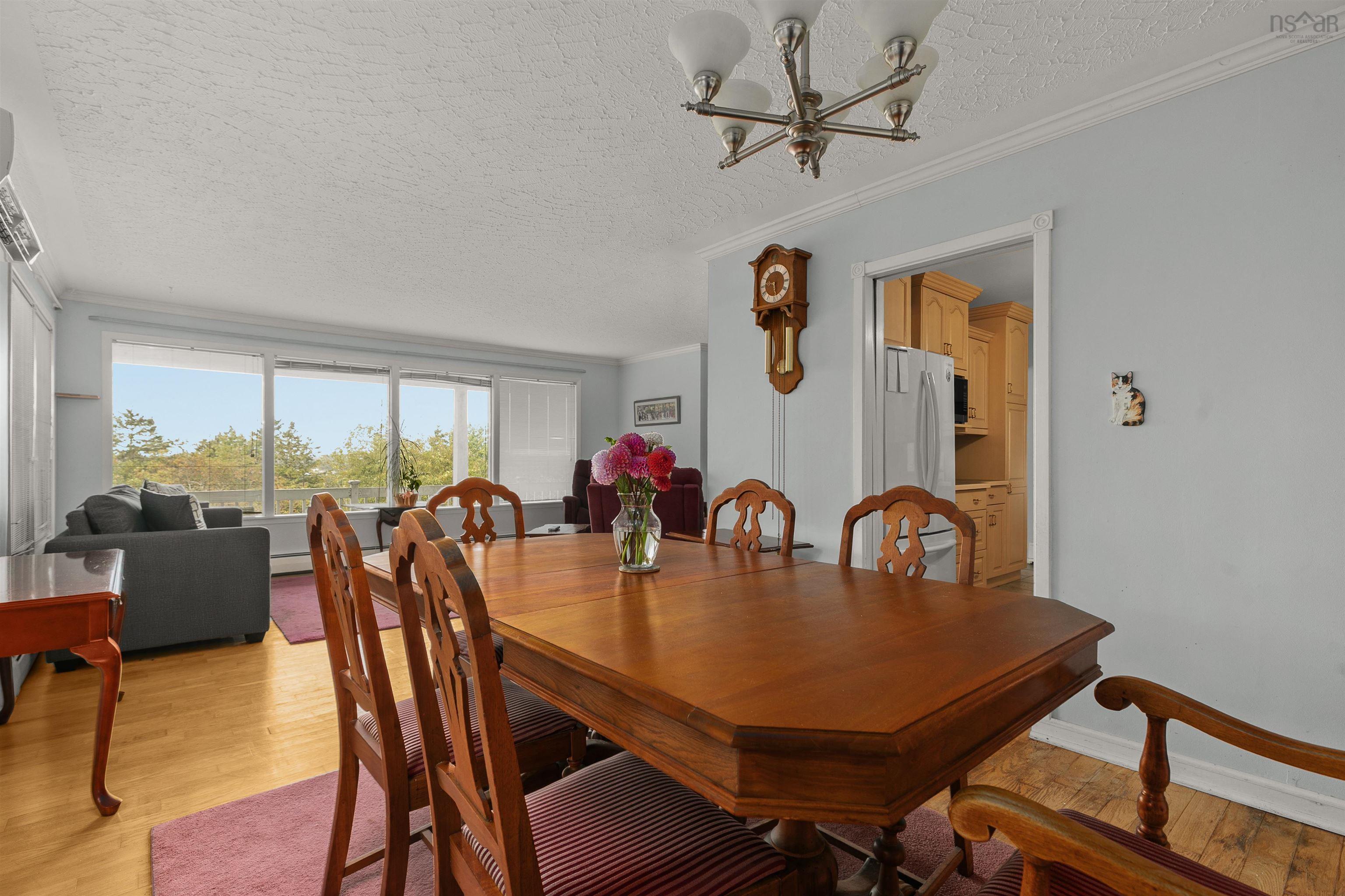 $479,000.00: 28 Oakview Drive, Chester