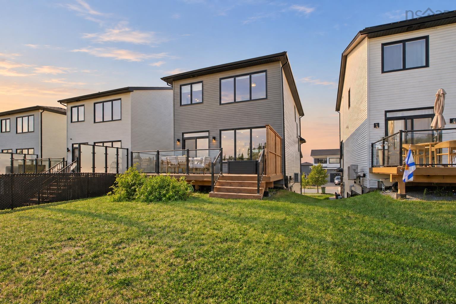 $814,900.00: 307 Marketway Lane, Timberlea