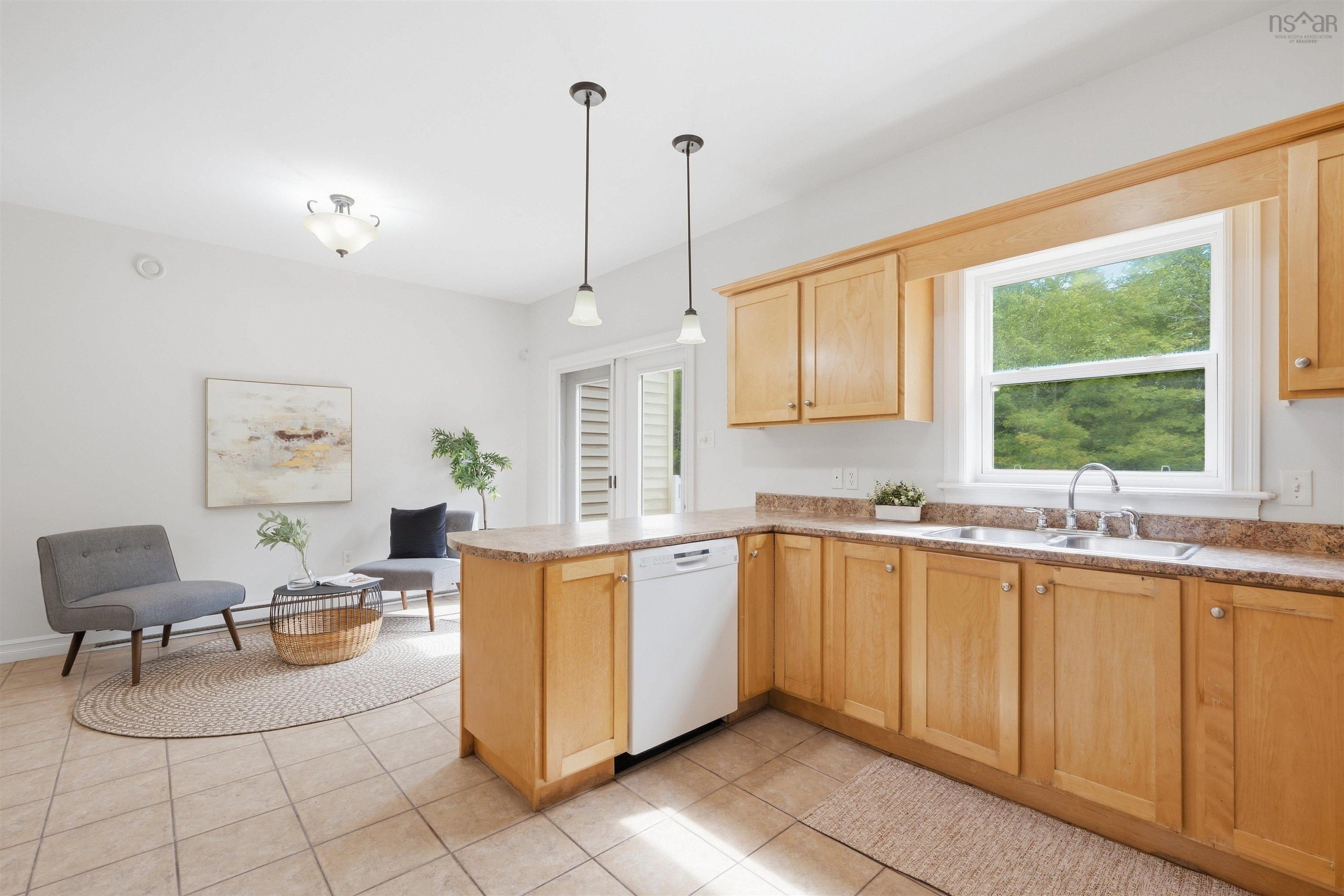 $585,000.00: 46 Southgate Drive, Bedford