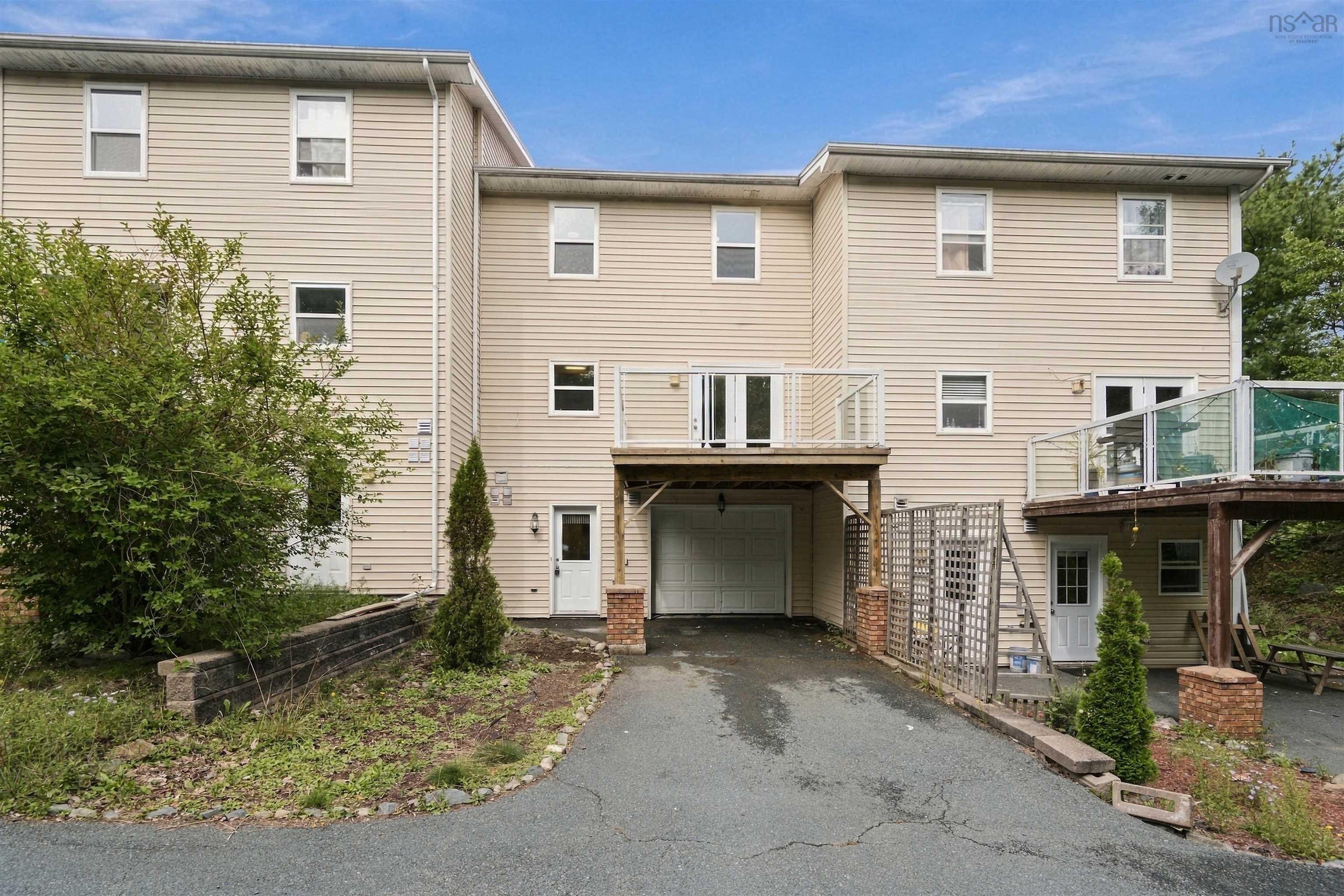 $585,000.00: 46 Southgate Drive, Bedford