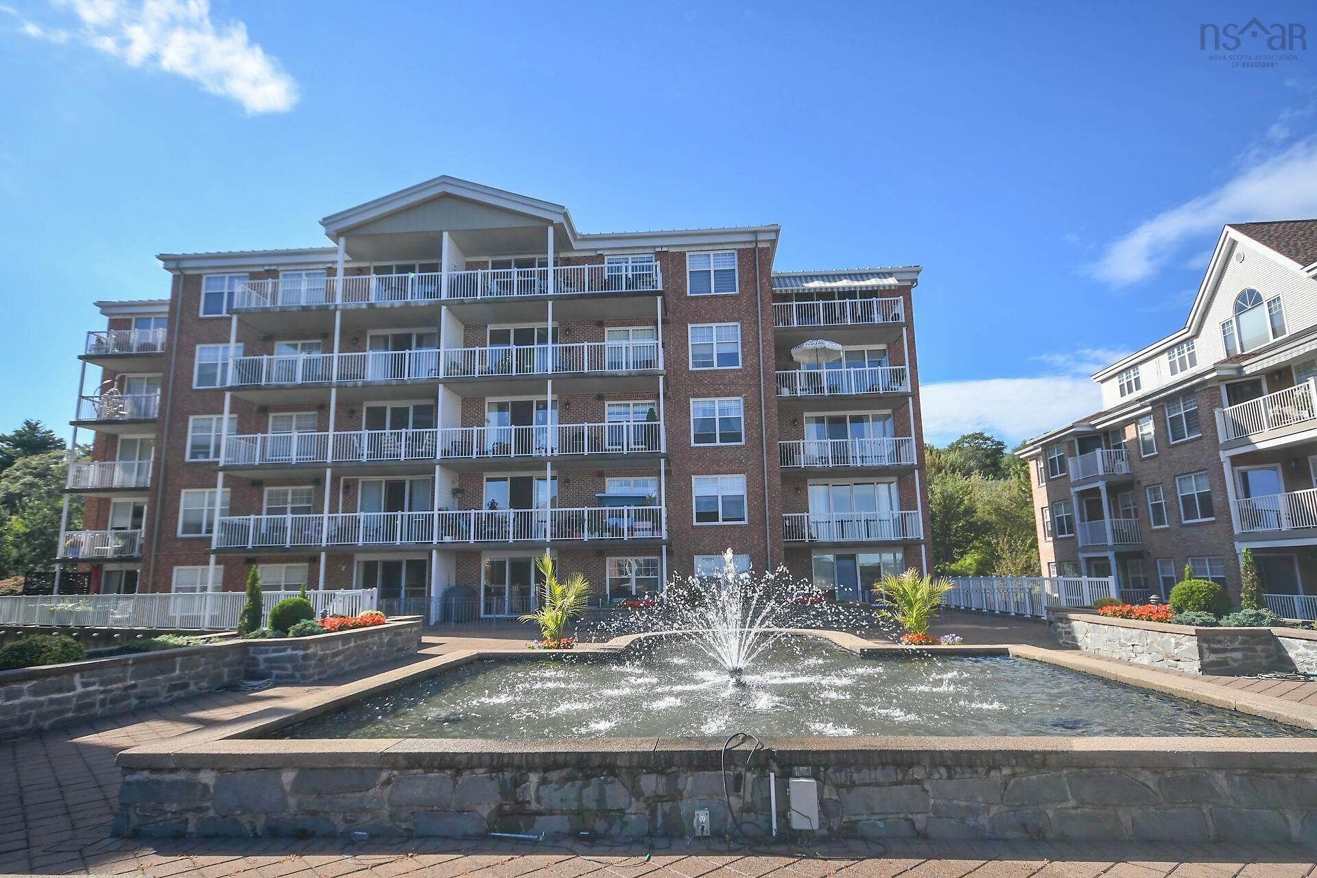 $629,000.00: 202 50 Waterfront Drive, Bedford