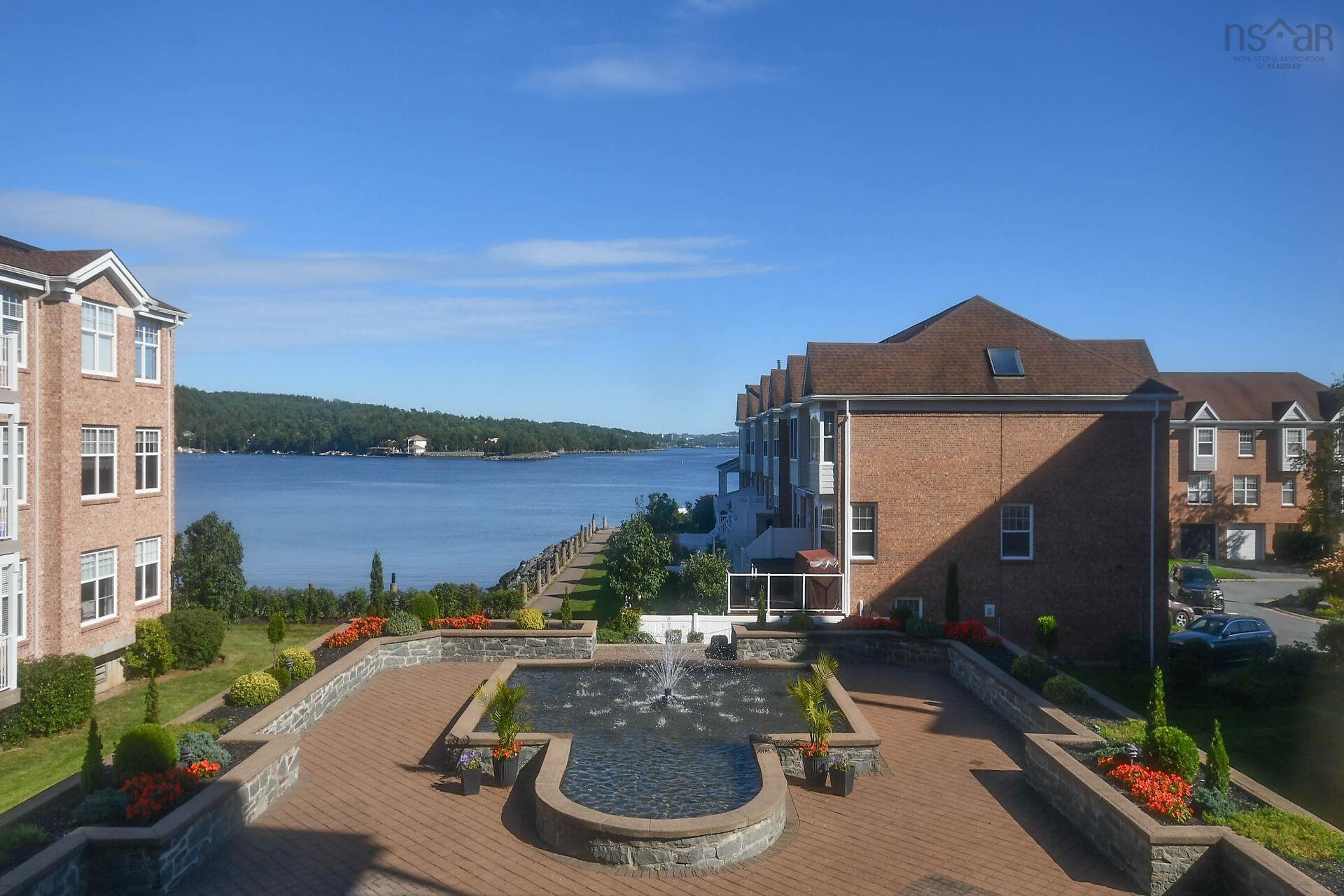 $629,000.00: 202 50 Waterfront Drive, Bedford