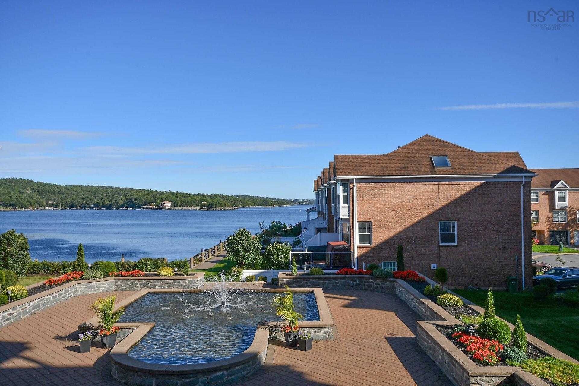 $629,000.00: 202 50 Waterfront Drive, Bedford