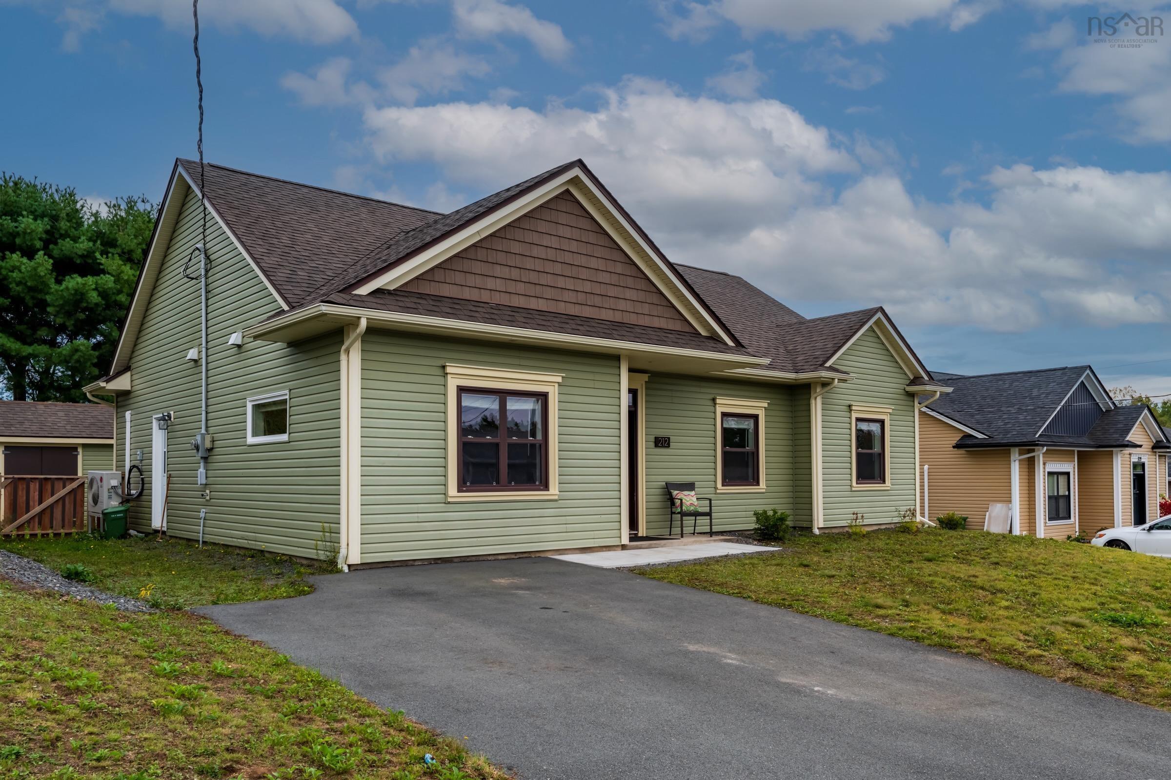 $499,000.00: 212 Adams Street, Lunenburg