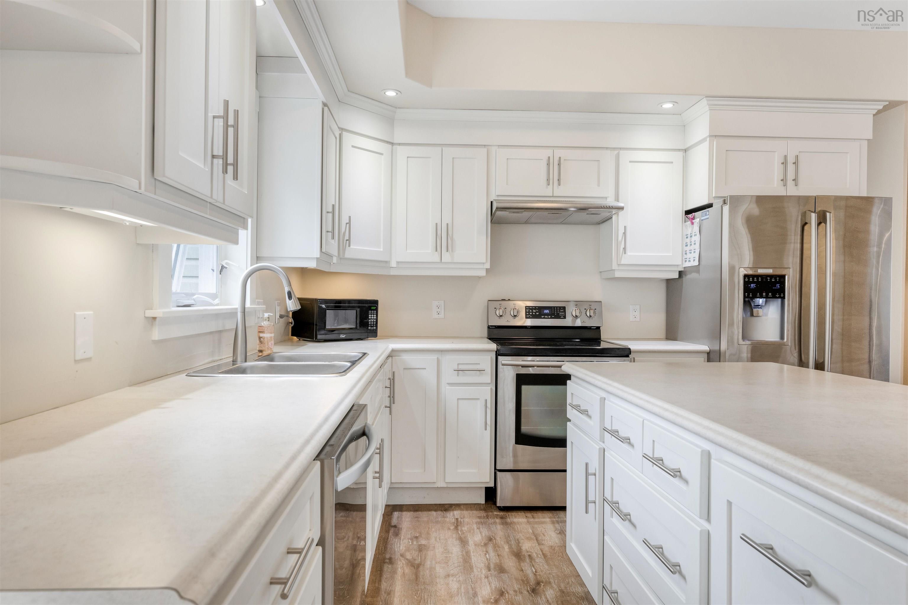 $499,000.00: 212 Adams Street, Lunenburg