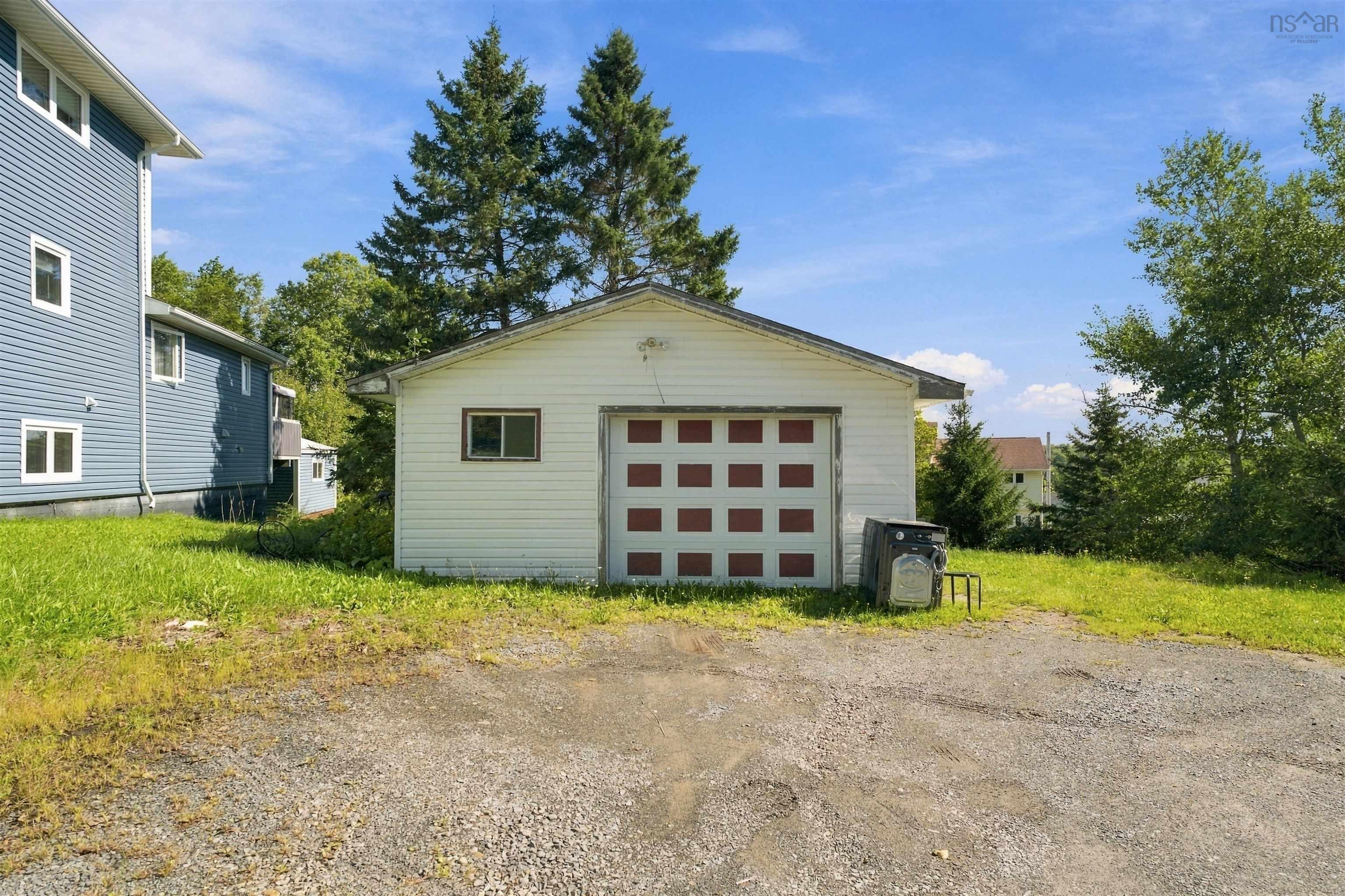 $559,900.00: 1329 Sackville Drive, Sackville