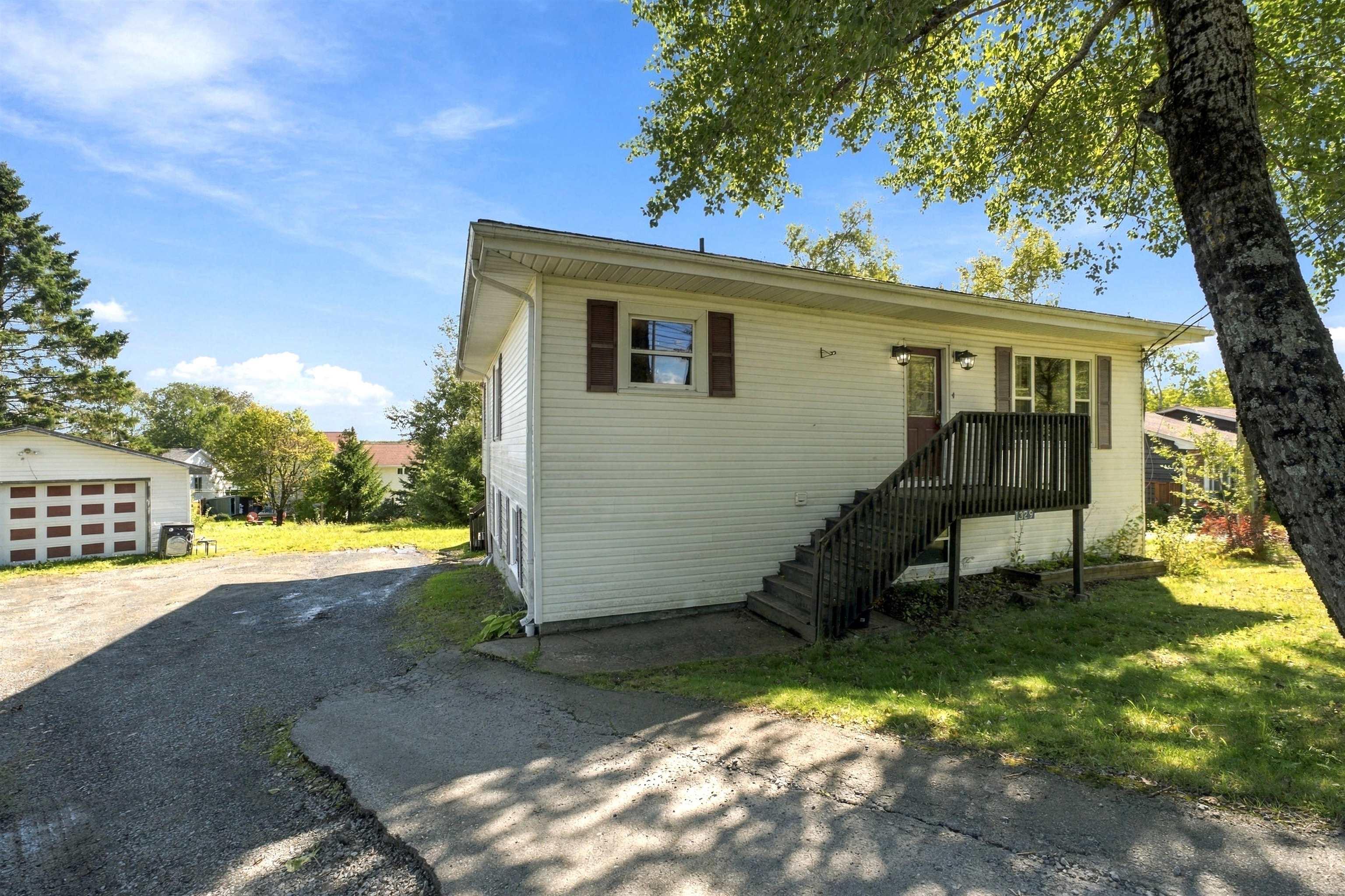 $559,900.00: 1329 Sackville Drive, Sackville