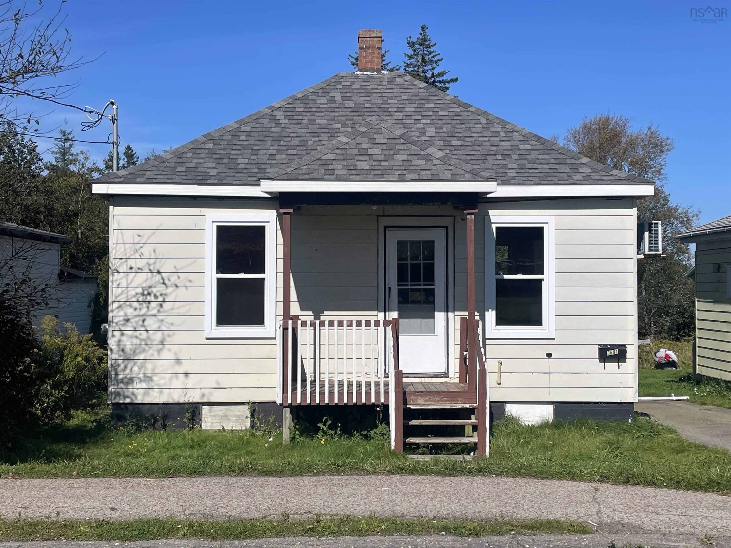 $125,000.00: 3691 Emerald Street, New Waterford