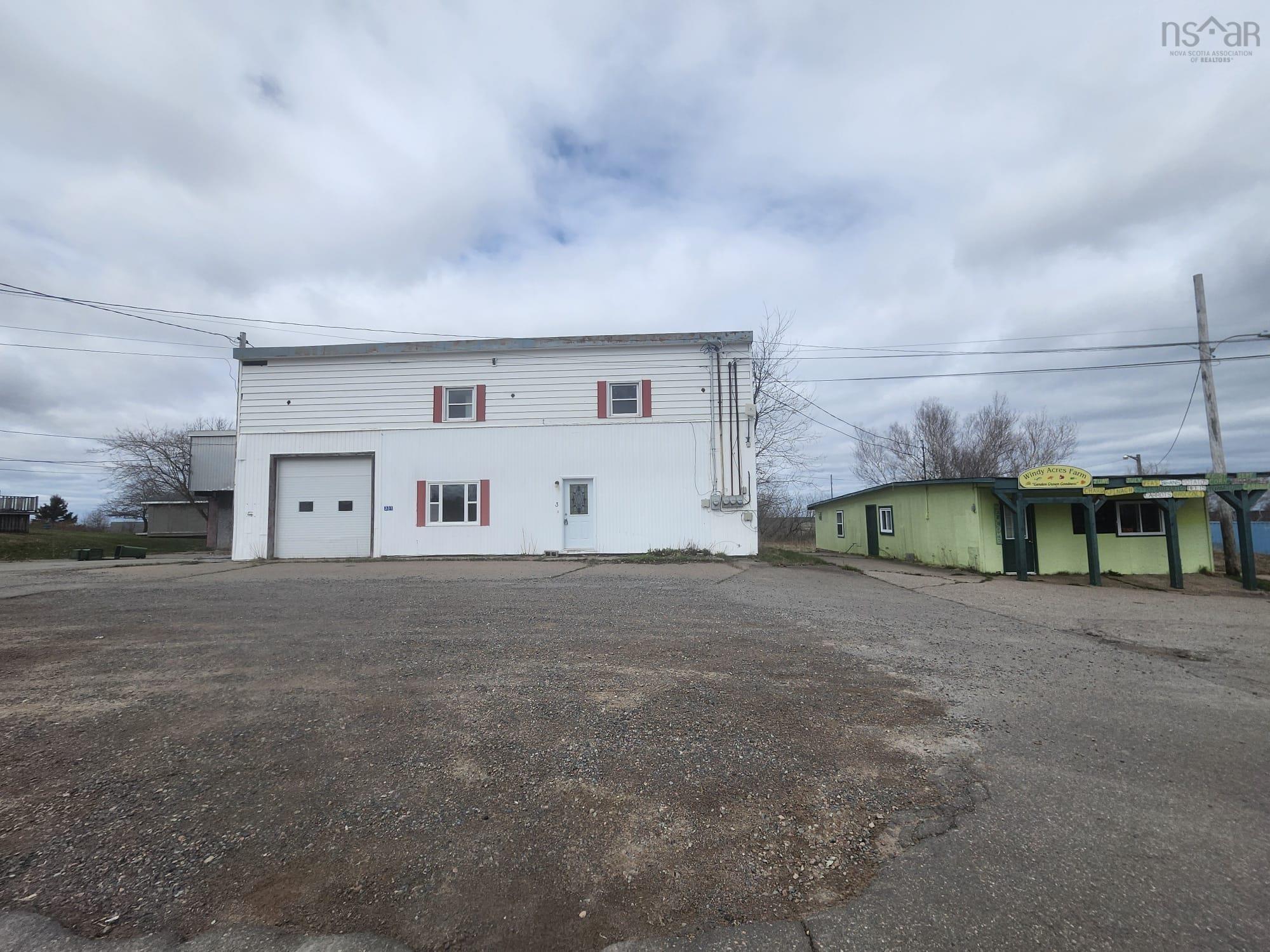 $99,900.00: 331 HWY#6 Highway, East Amherst