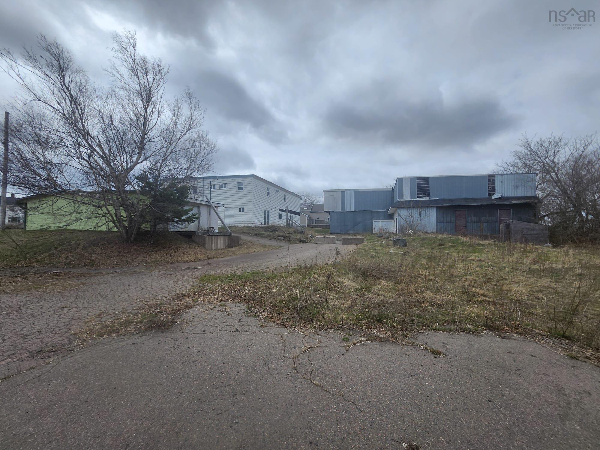 $99,900.00: 331 HWY#6 Highway, East Amherst
