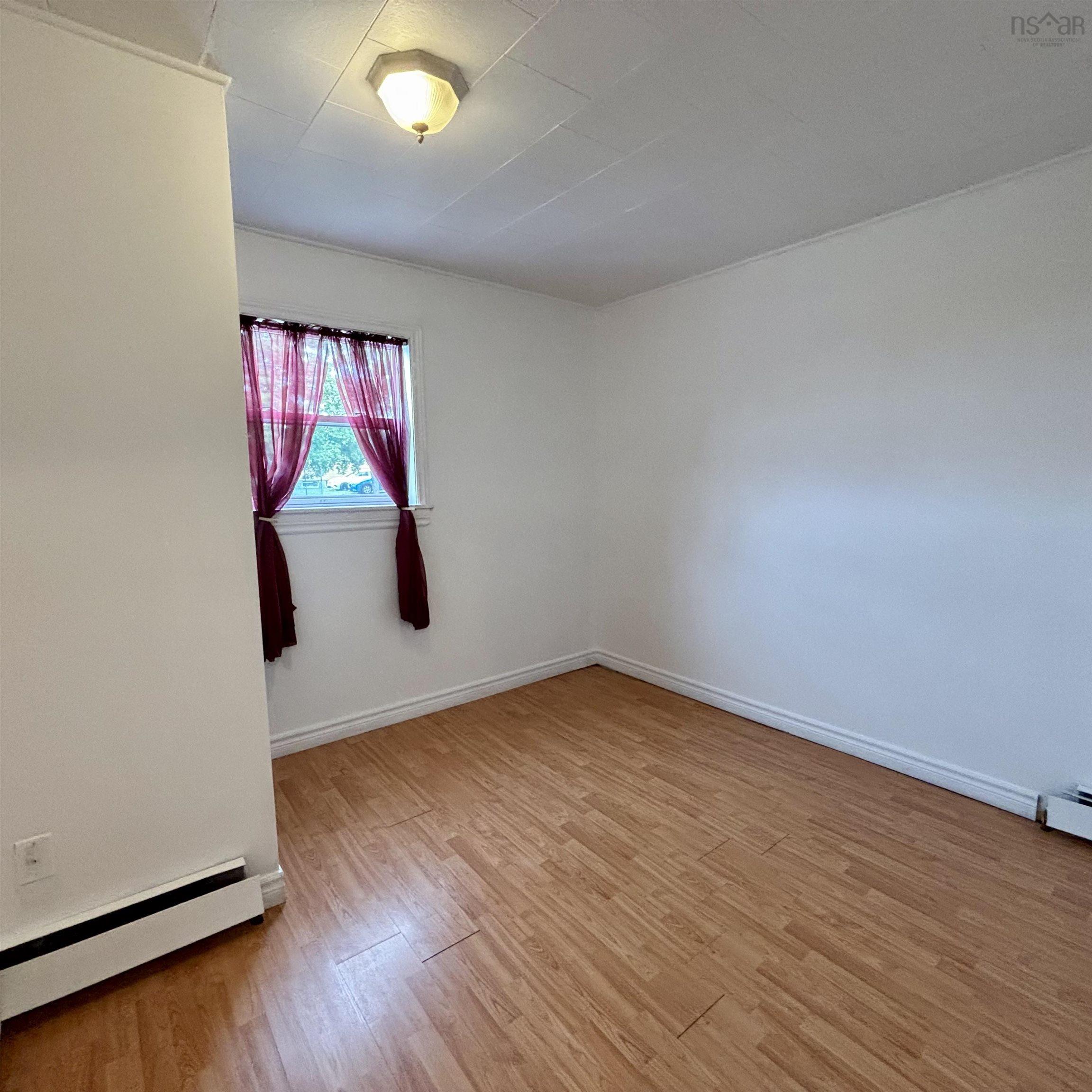 $165,000.00: 743 Maple Street, New Waterford