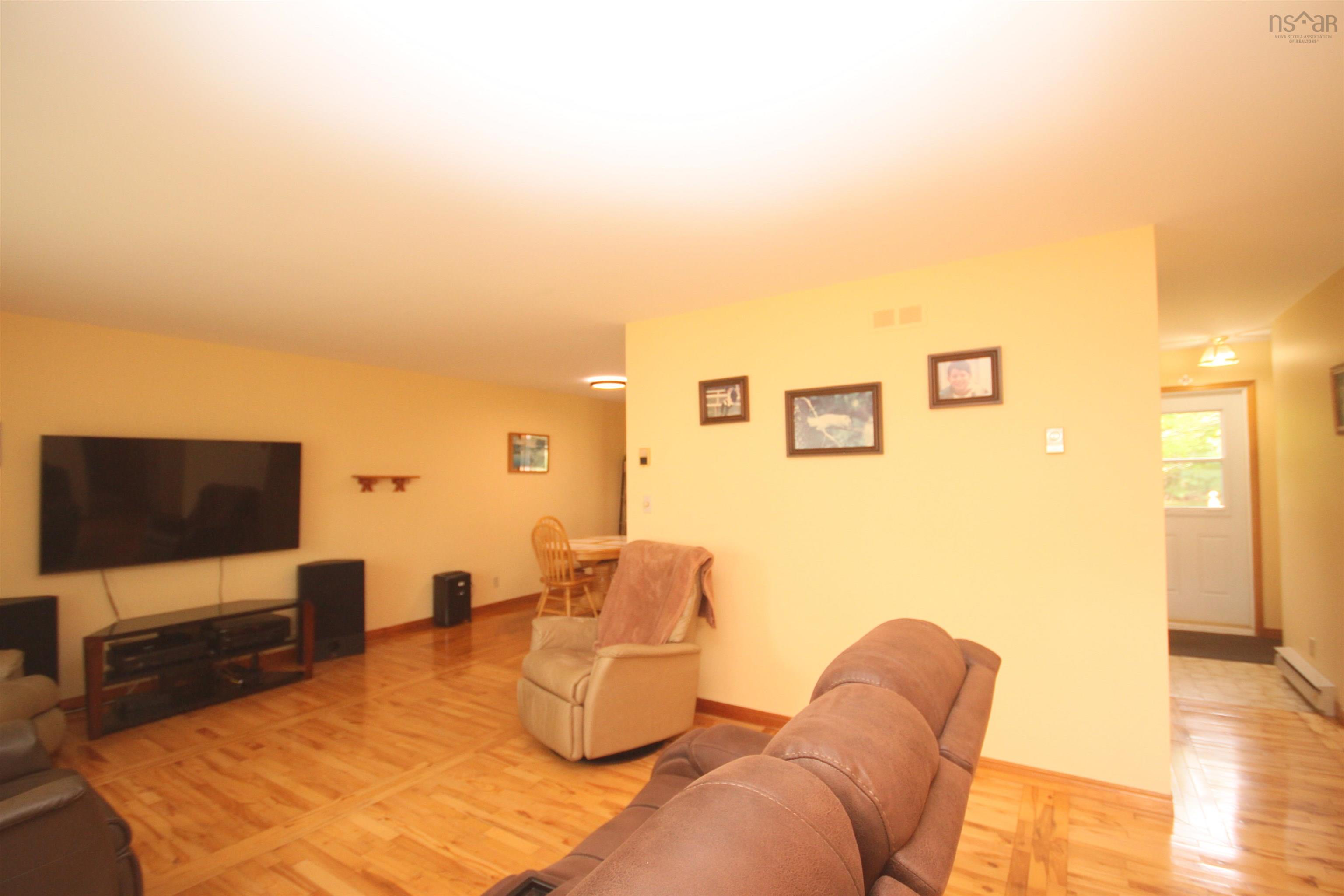 $339,900.00: 910 Highway 320, Lennox Passage