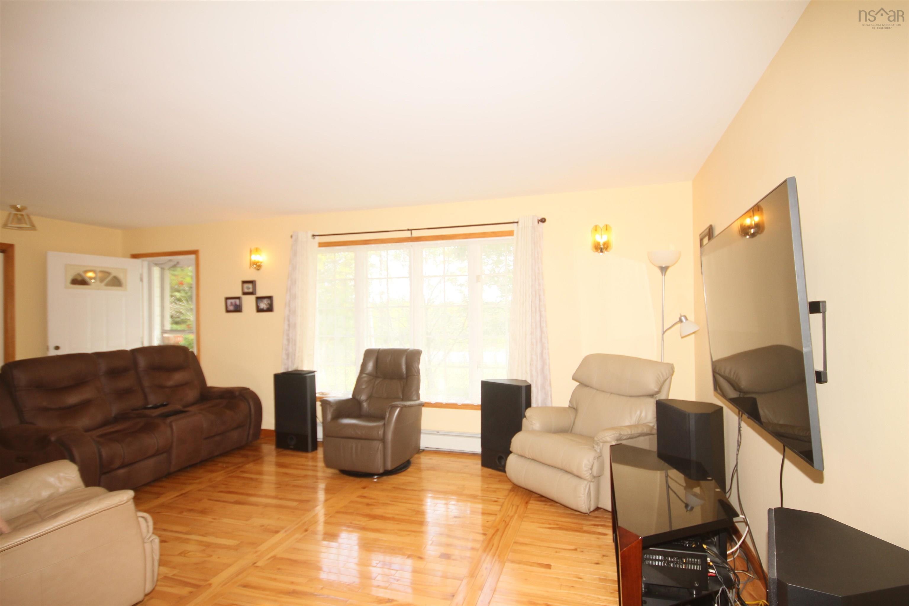 $339,900.00: 910 Highway 320, Lennox Passage