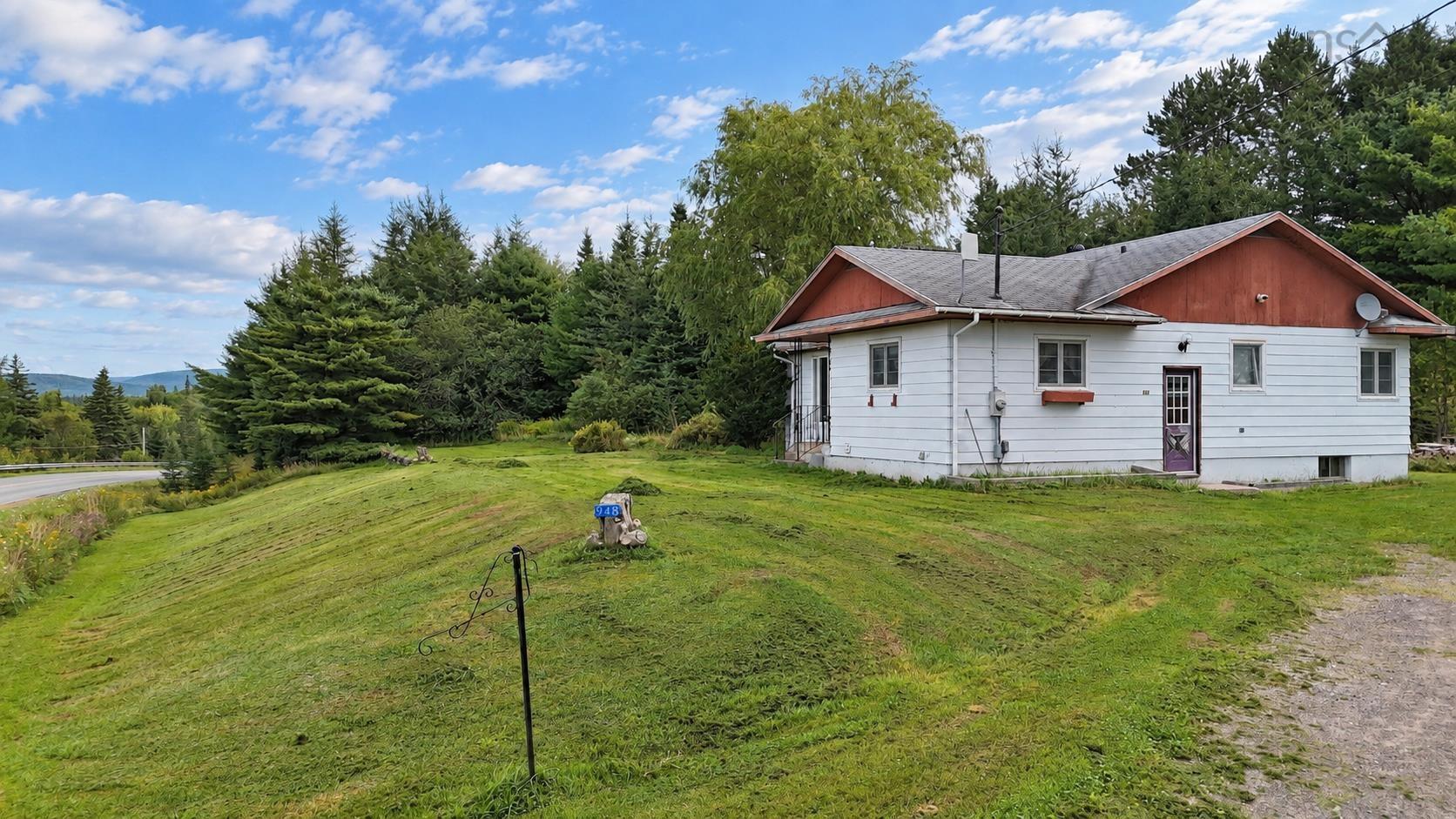 $179,900.00: 948 Big Baddeck Road, Big Baddeck