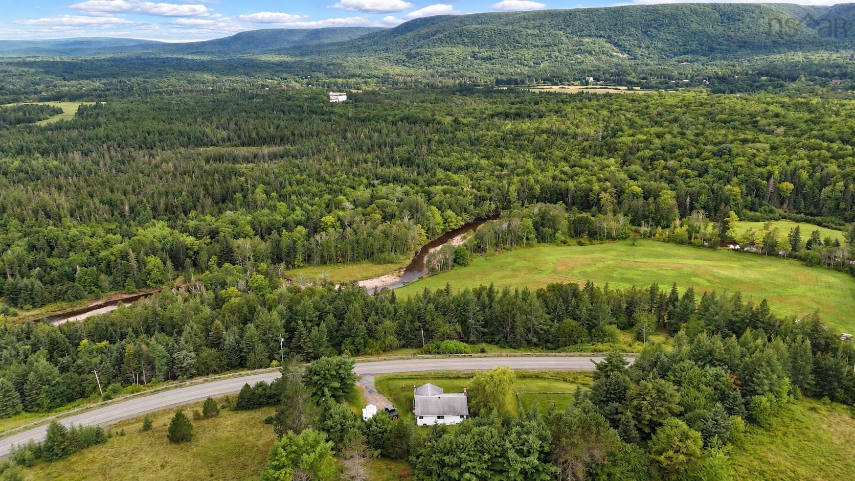 $179,900.00: 948 Big Baddeck Road, Big Baddeck