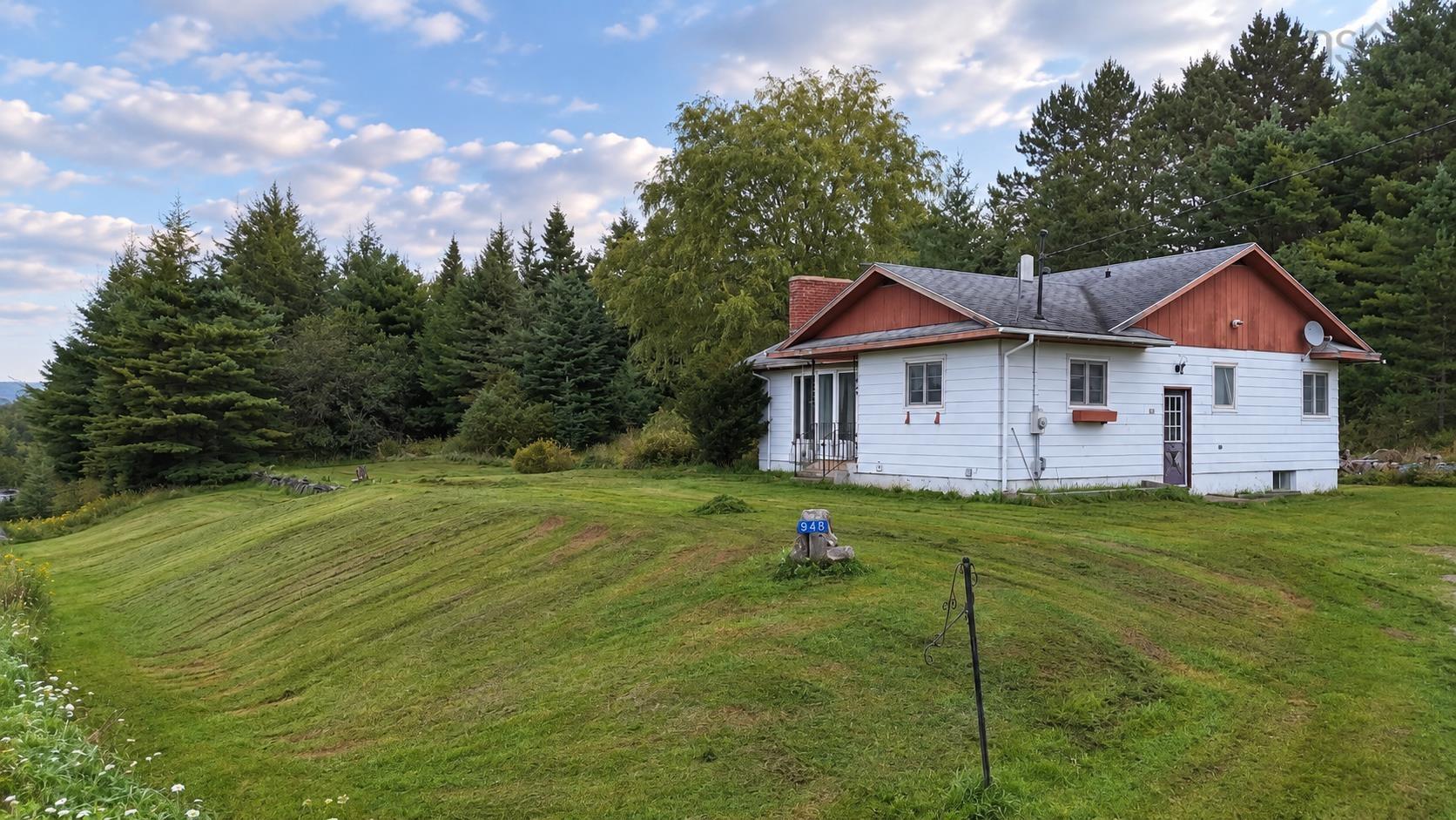$179,900.00: 948 Big Baddeck Road, Big Baddeck