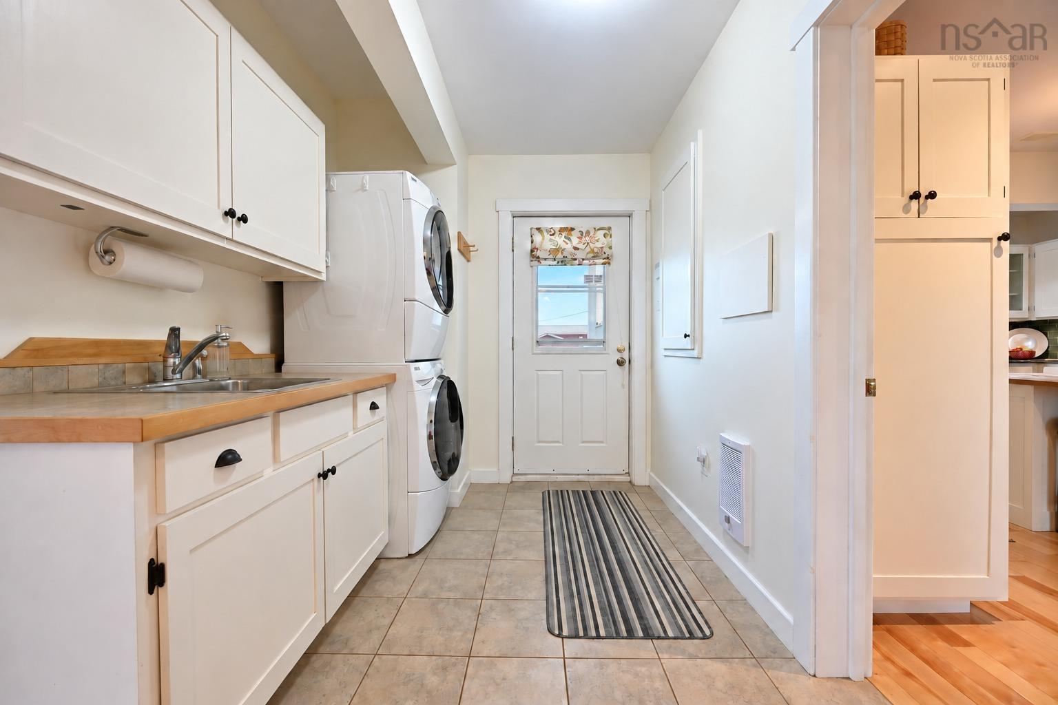 $1,390,000.00: 2456 Route 252, Nevada Valley