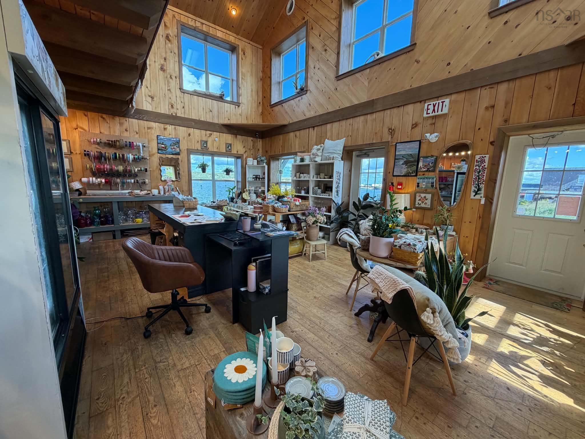 $650,000.00: 15359 Cabot Trail, Chéticamp