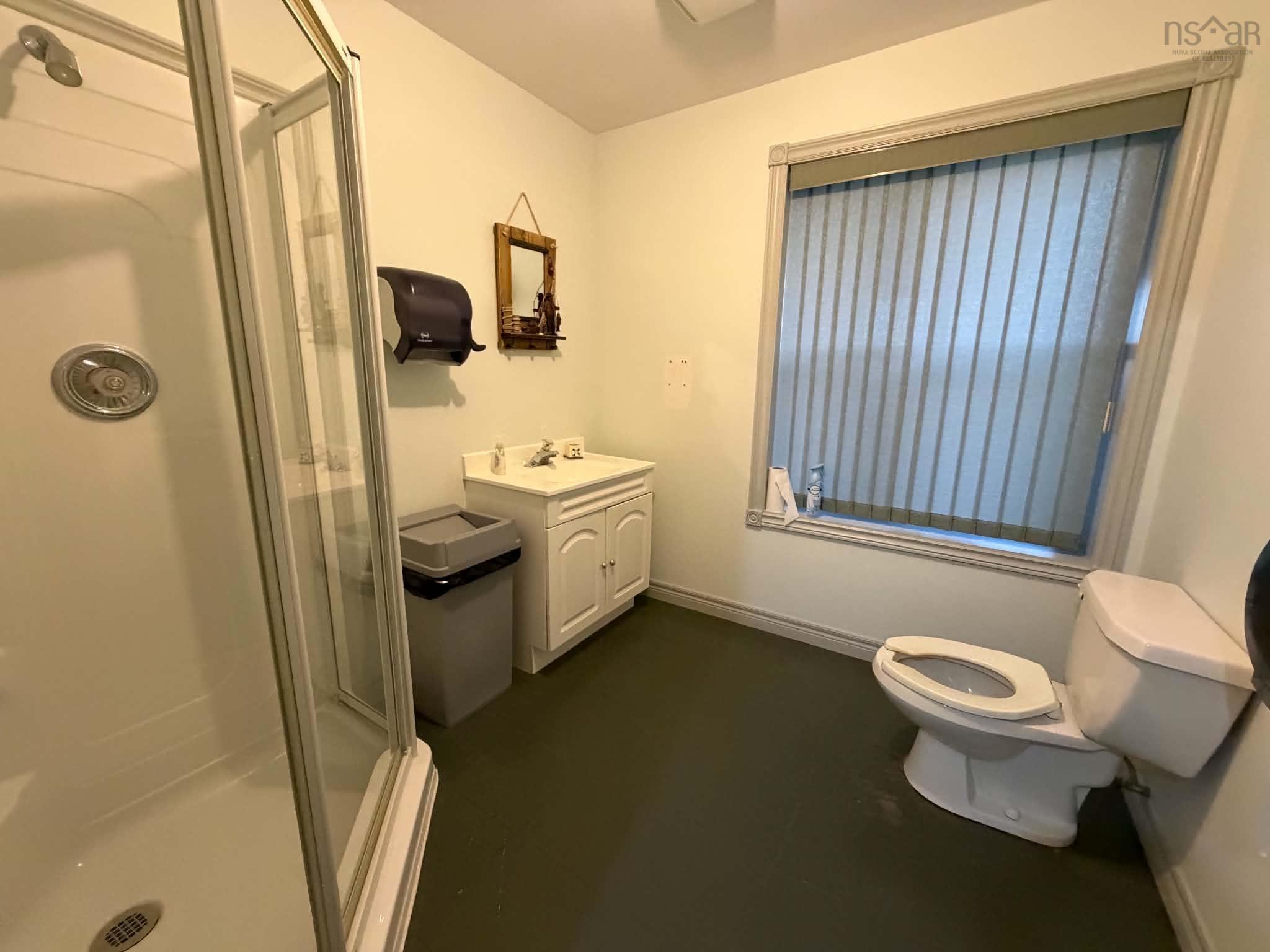 $650,000.00: 15359 Cabot Trail, Chéticamp