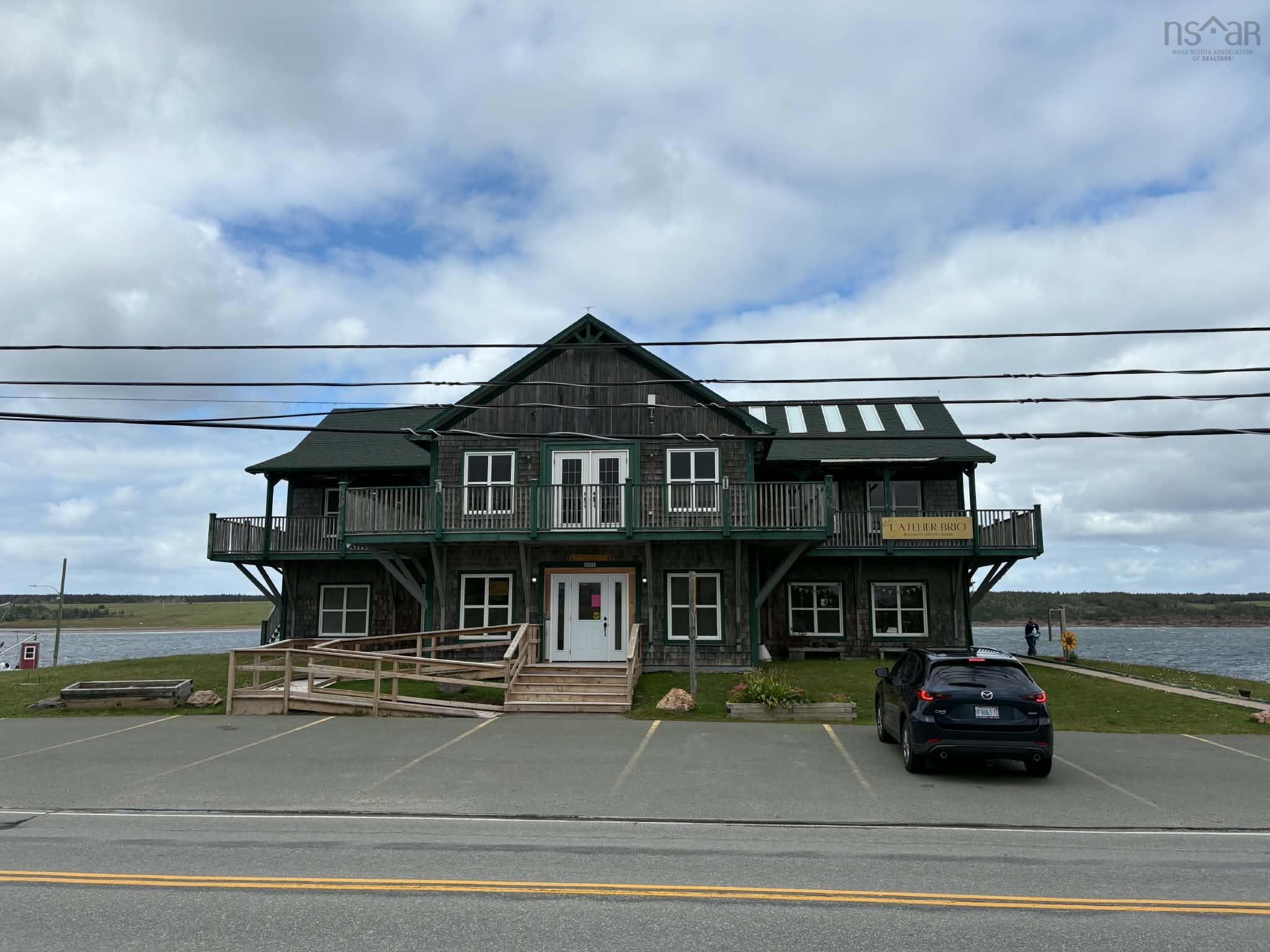 $650,000.00: 15359 Cabot Trail, Chéticamp