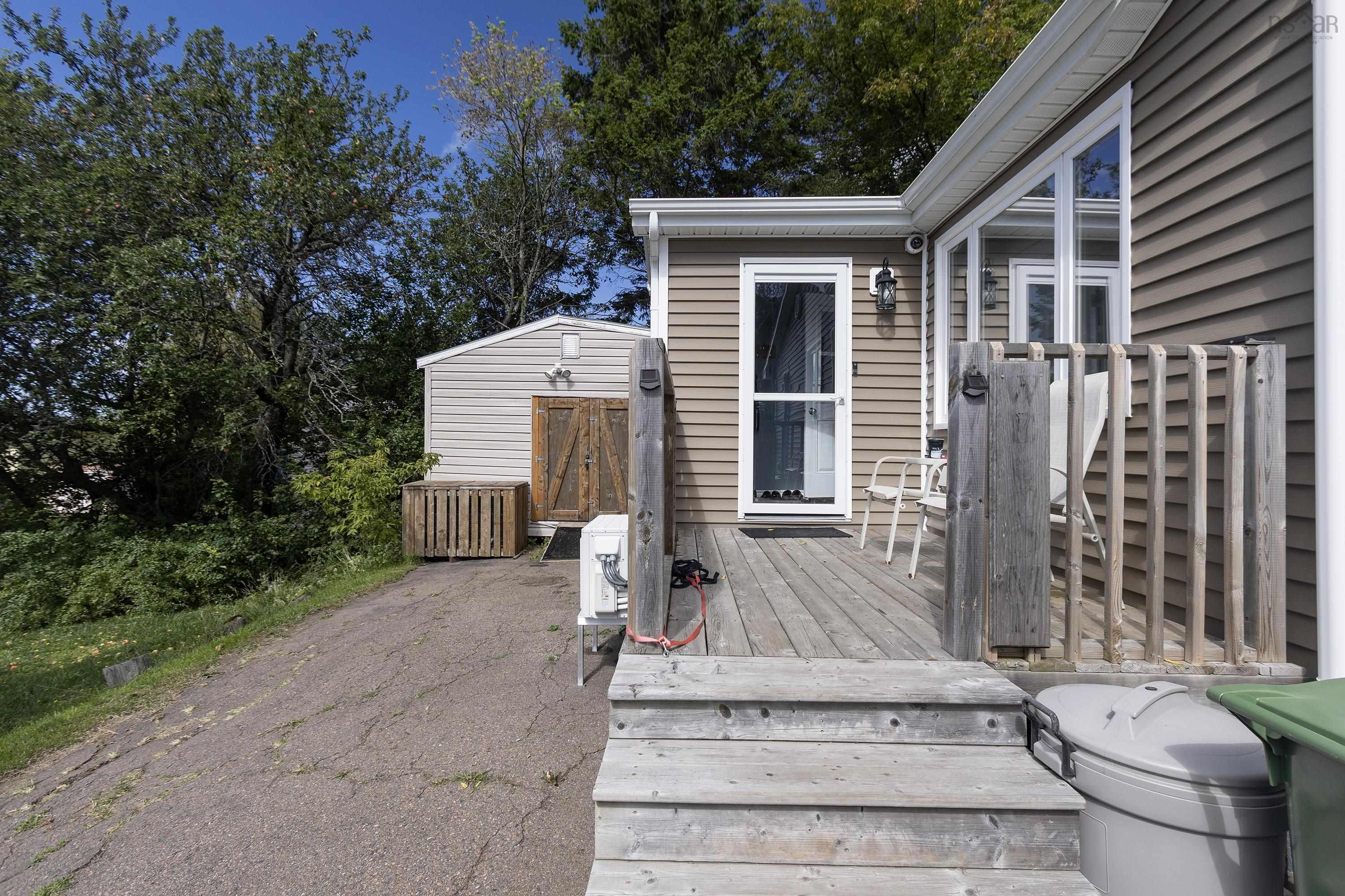 $259,900.00: 52 Queen Street, Springhill