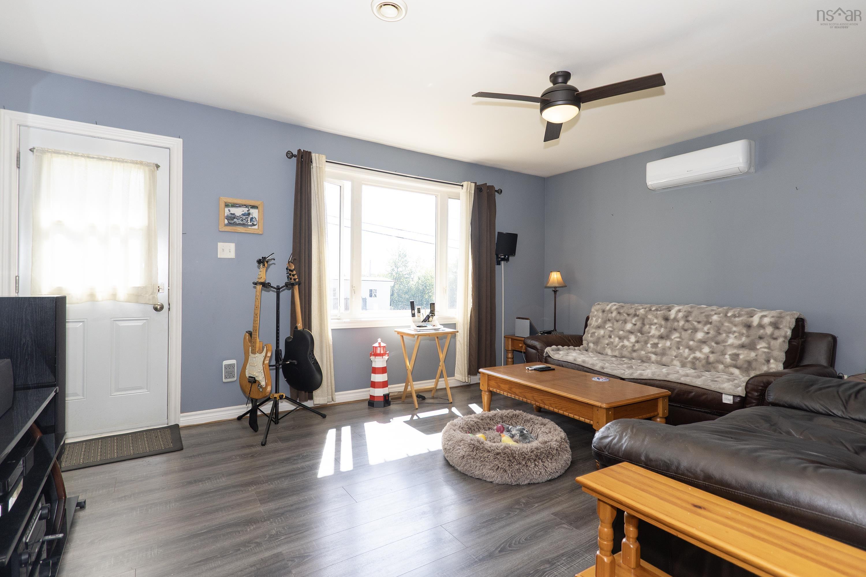 $259,900.00: 52 Queen Street, Springhill