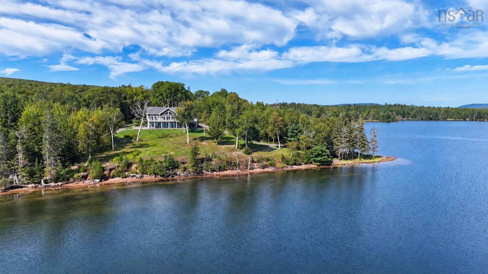 $1,395,000.00: 7548 Marble Mountain Road, Malagawatch