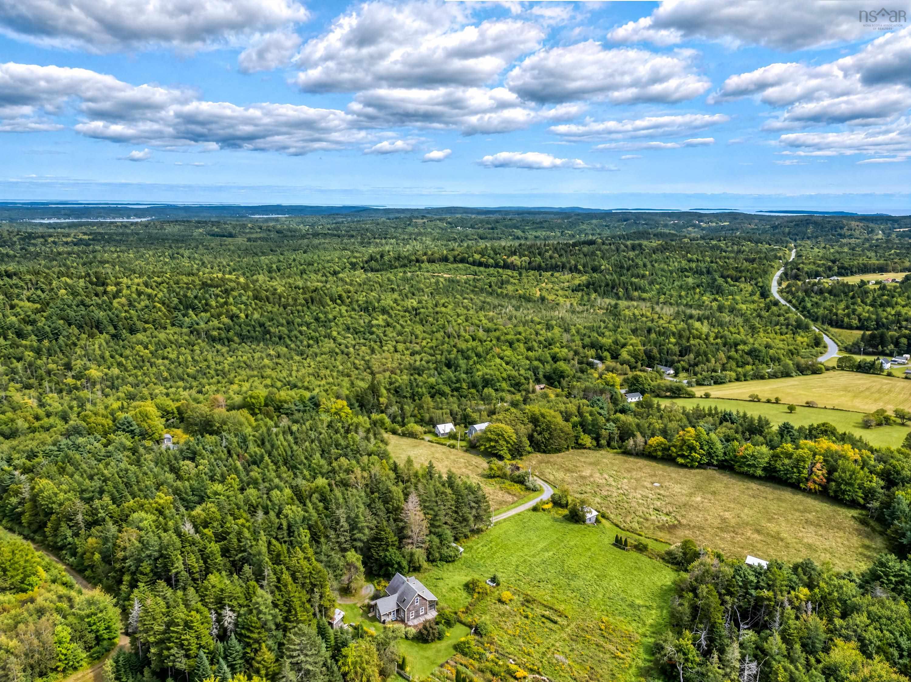 $685,000.00: 1690 New Cumberland Road, Pleasantville