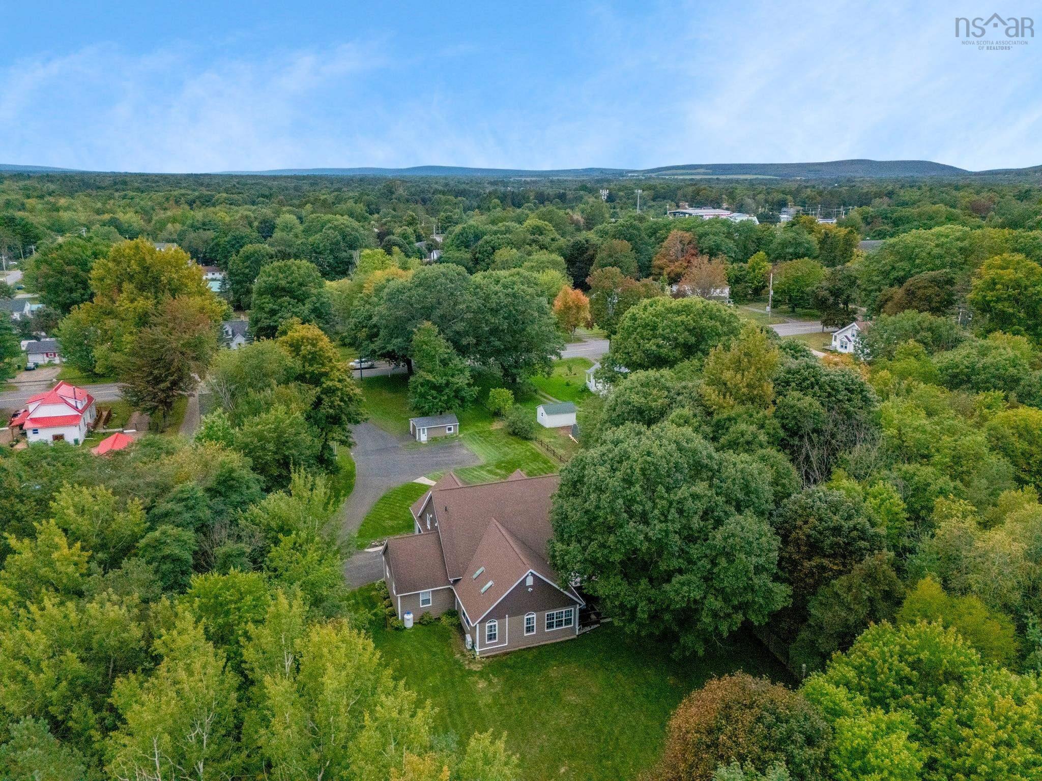 $899,000.00: 1460 Bridge Street, Kingston