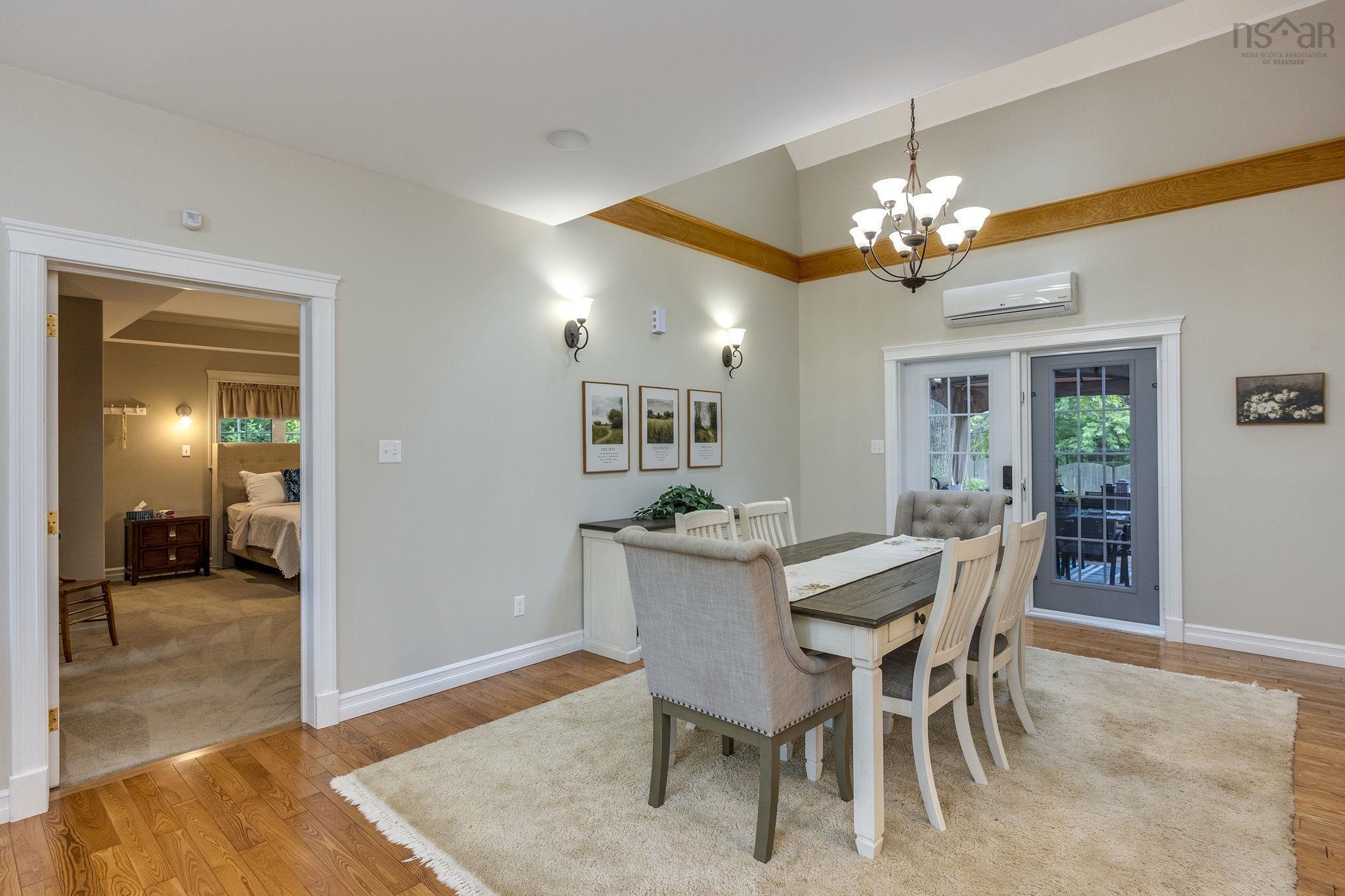 $899,000.00: 1460 Bridge Street, Kingston