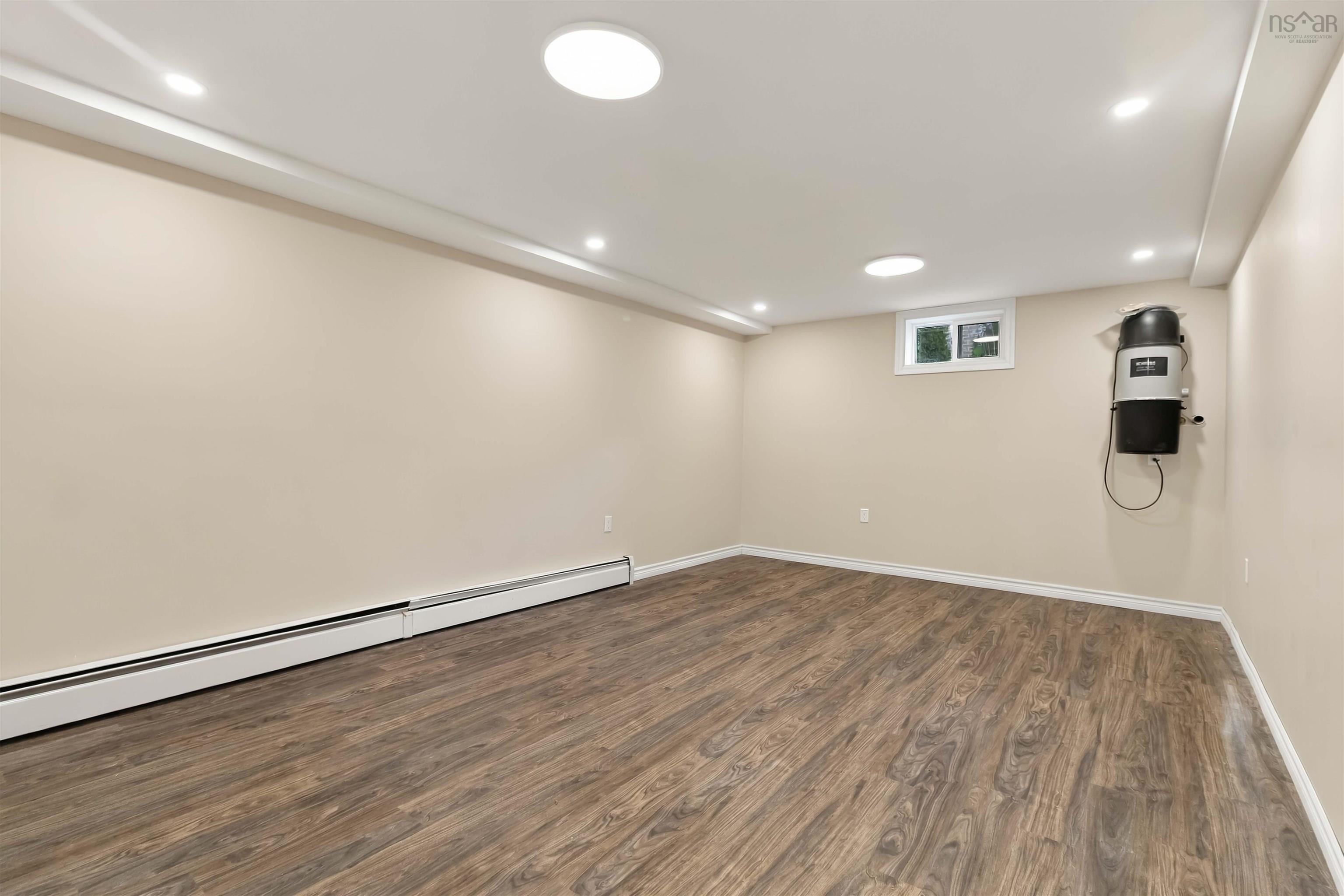 $779,900.00: 8 Banks Court, Dartmouth