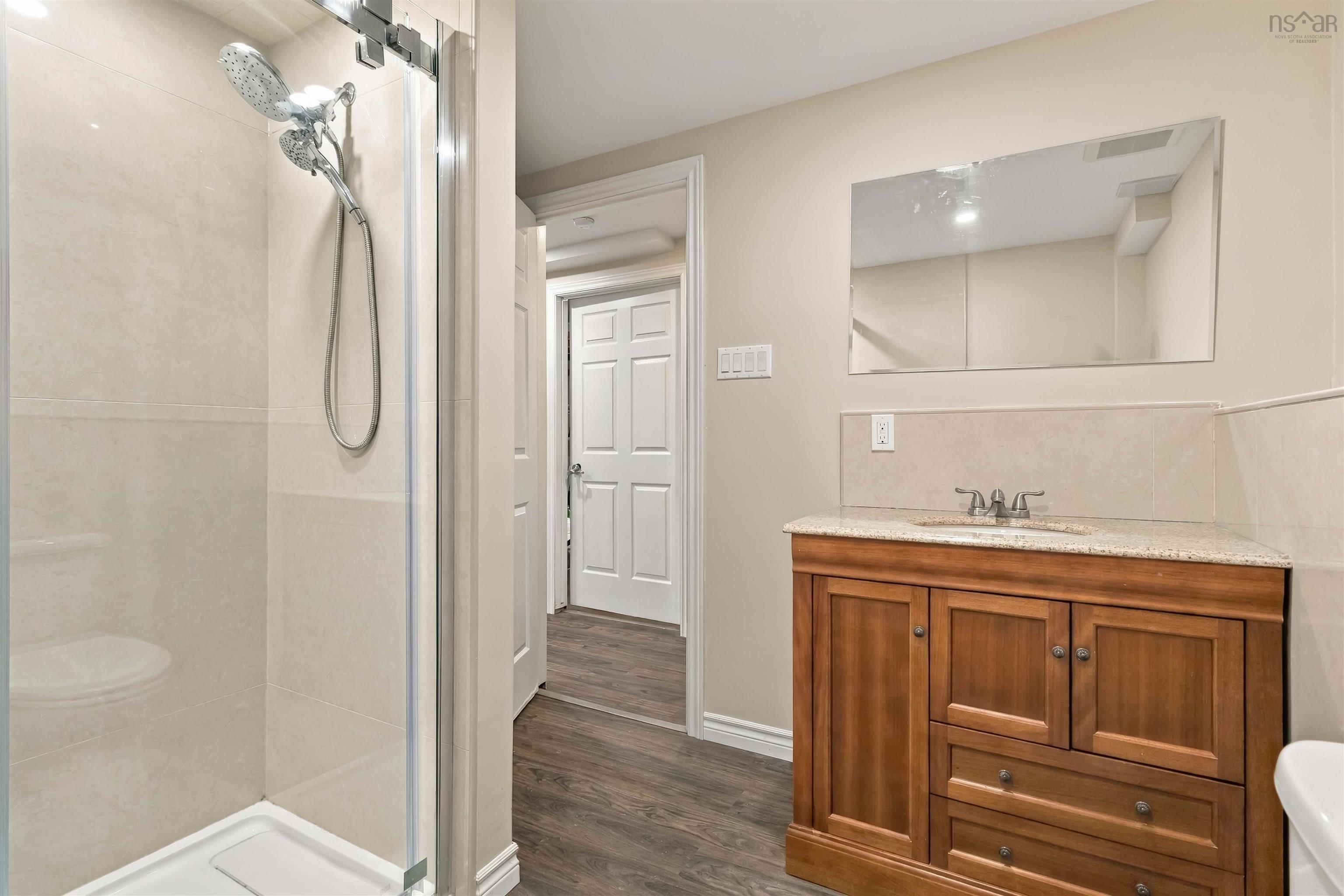 $779,900.00: 8 Banks Court, Dartmouth
