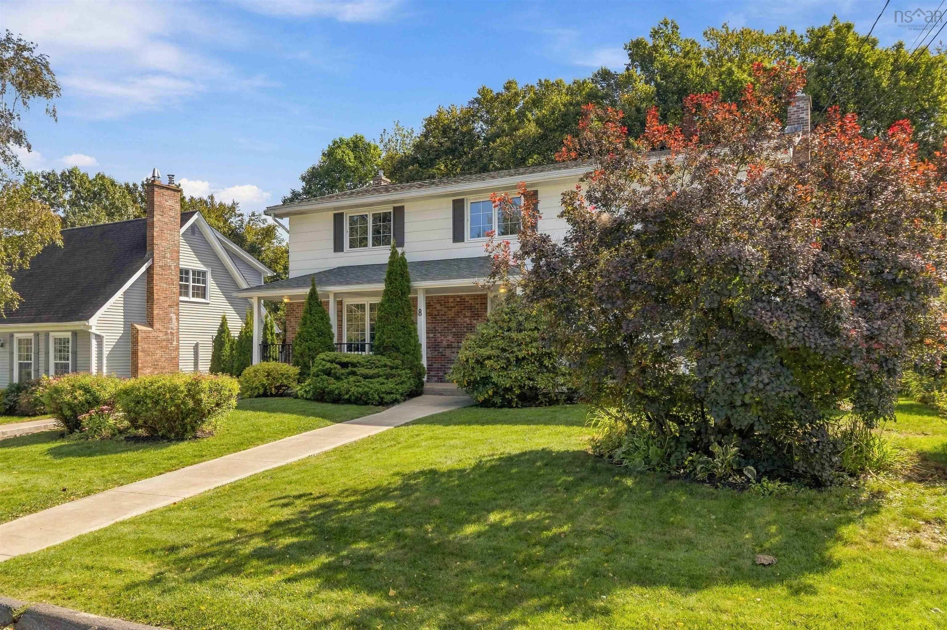 $779,900.00: 8 Banks Court, Dartmouth