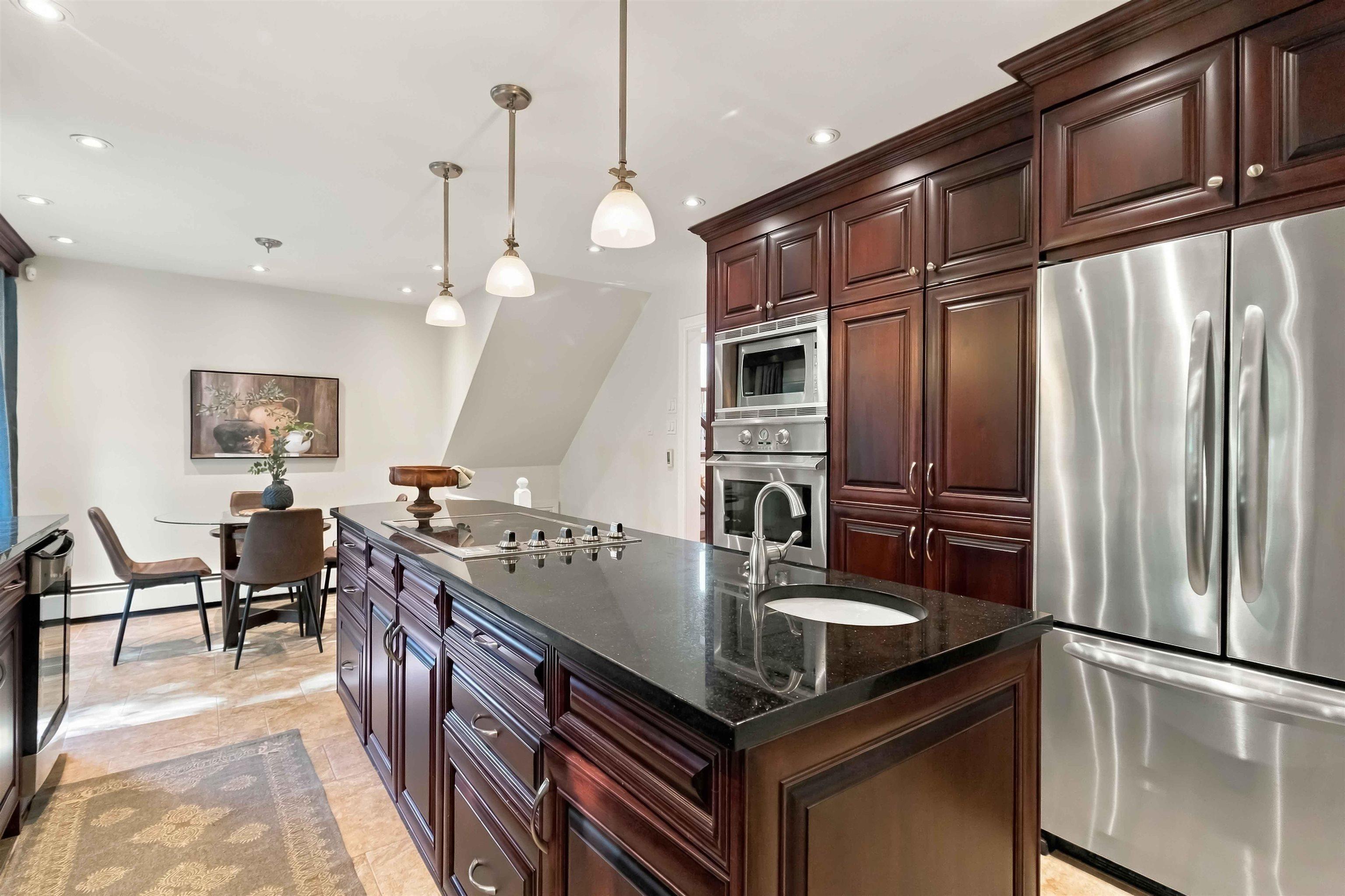 $779,900.00: 8 Banks Court, Dartmouth