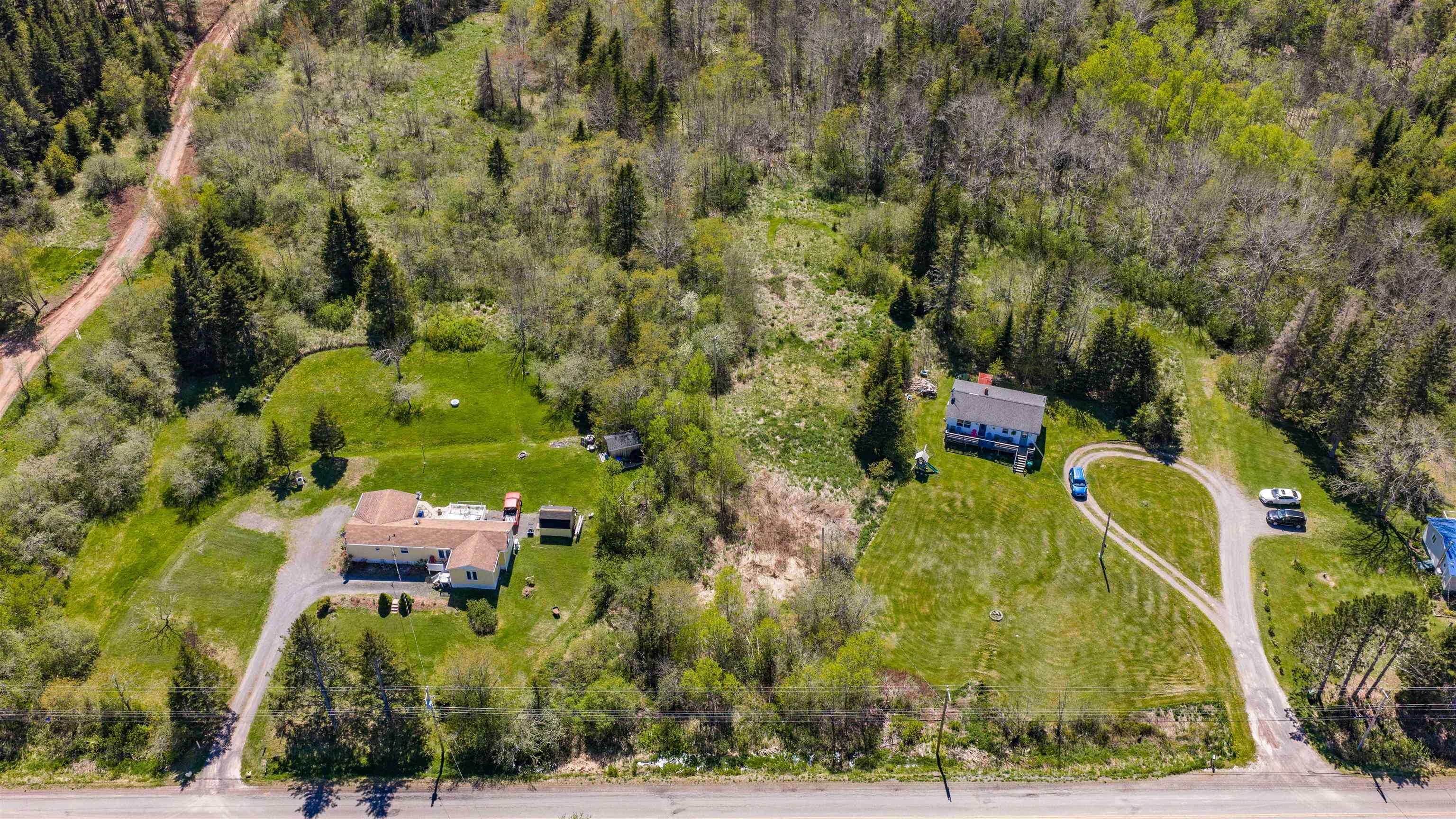 $32,500.00: 5565 East River West Side Road, Eureka