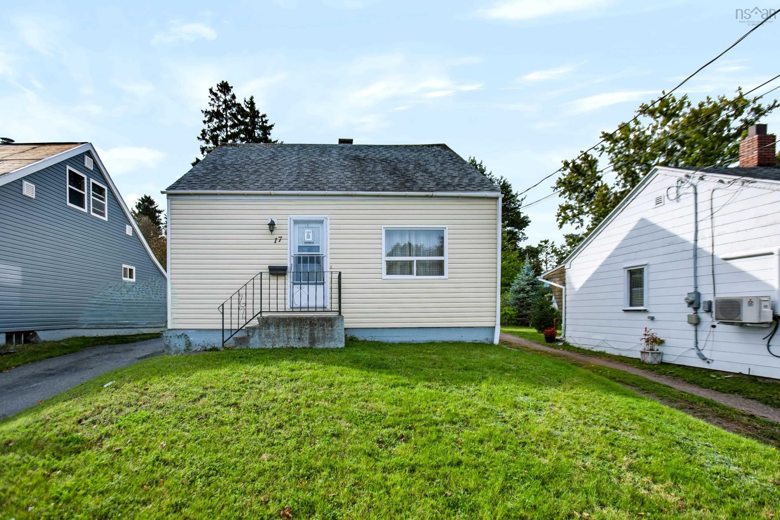 $239,900.00: 17 East Pleasant Street, Amherst