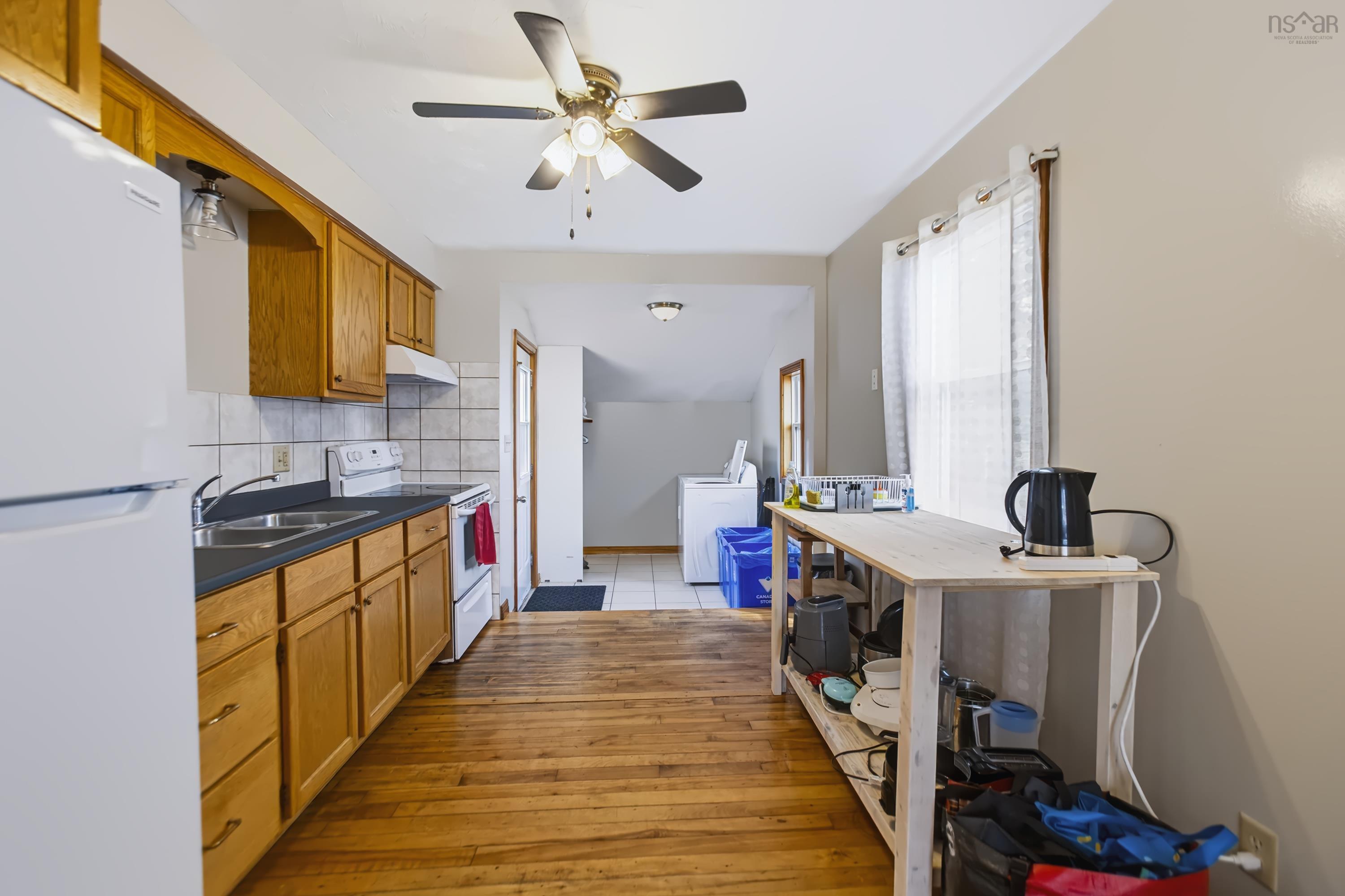 $239,900.00: 17 East Pleasant Street, Amherst