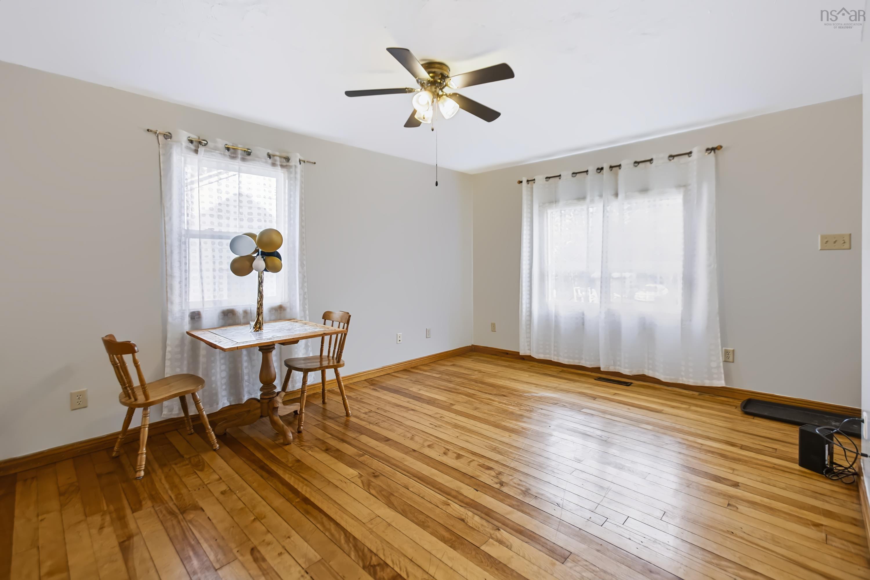 $239,900.00: 17 East Pleasant Street, Amherst