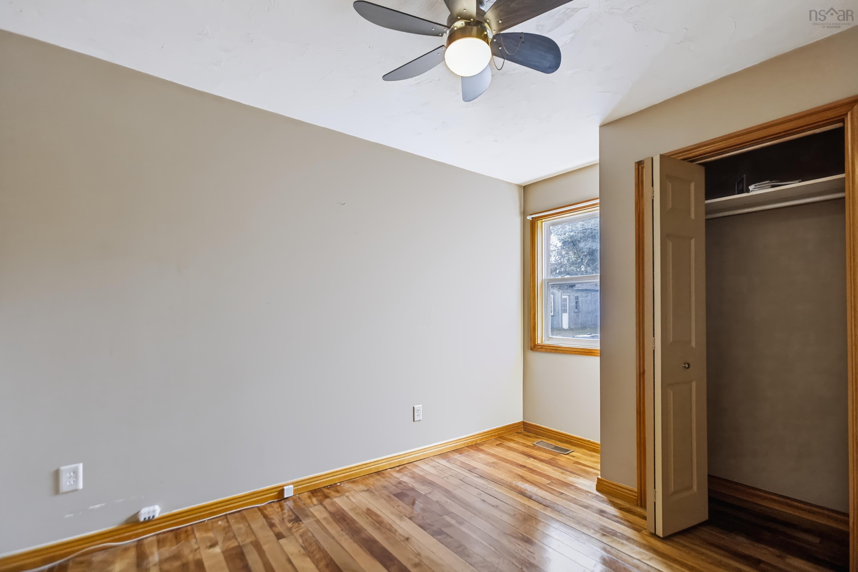 $239,900.00: 17 East Pleasant Street, Amherst