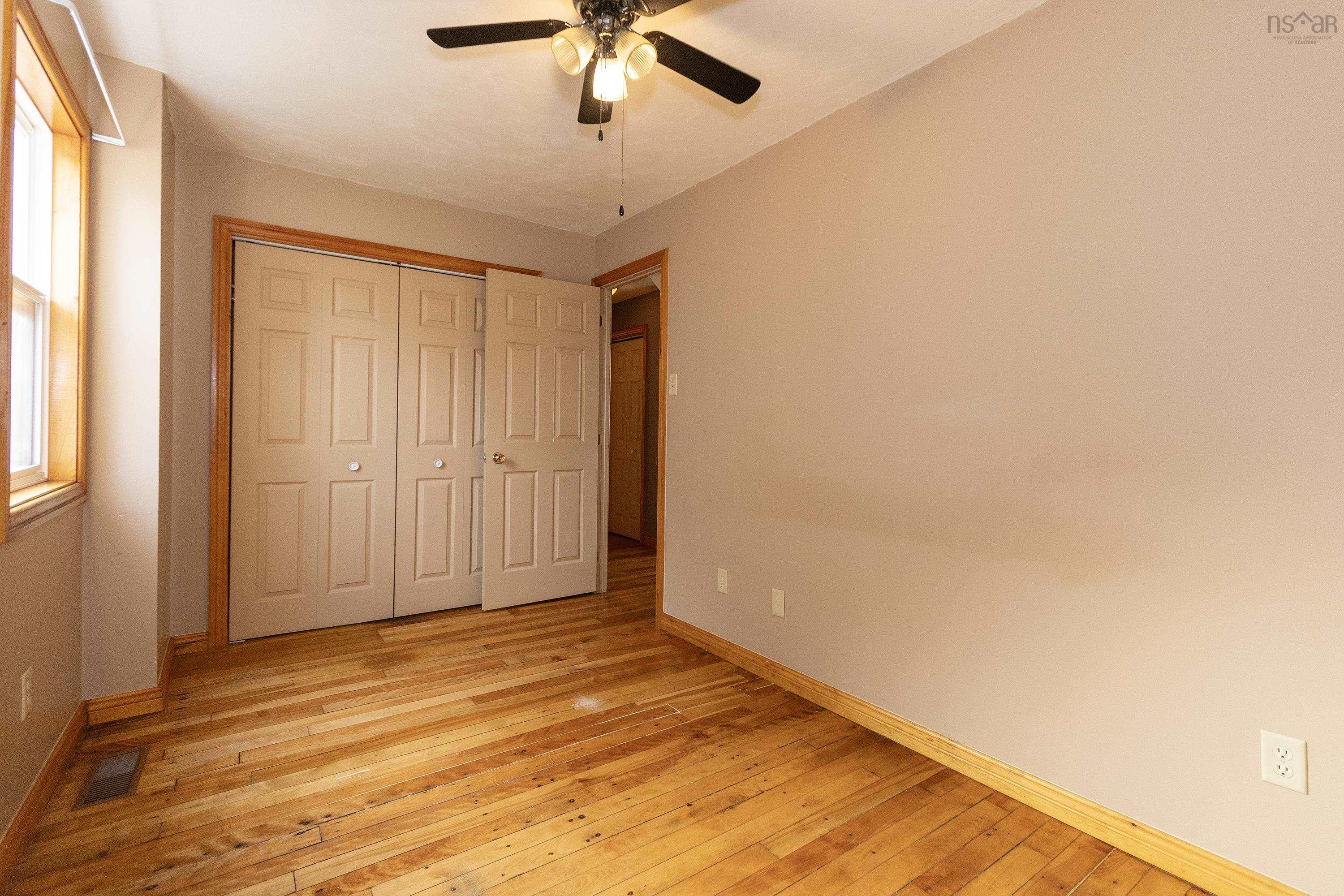 $239,900.00: 17 East Pleasant Street, Amherst