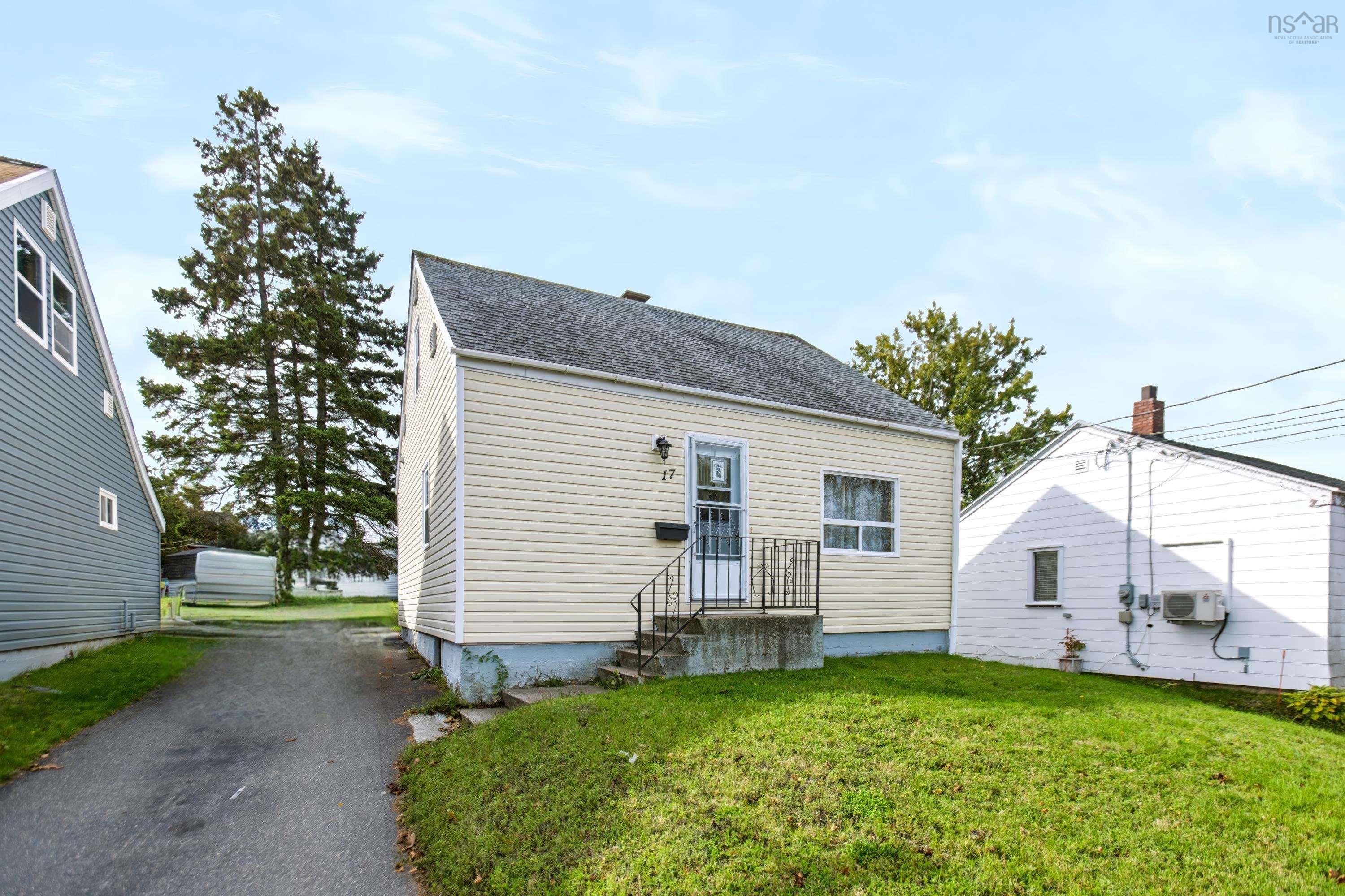 $239,900.00: 17 East Pleasant Street, Amherst