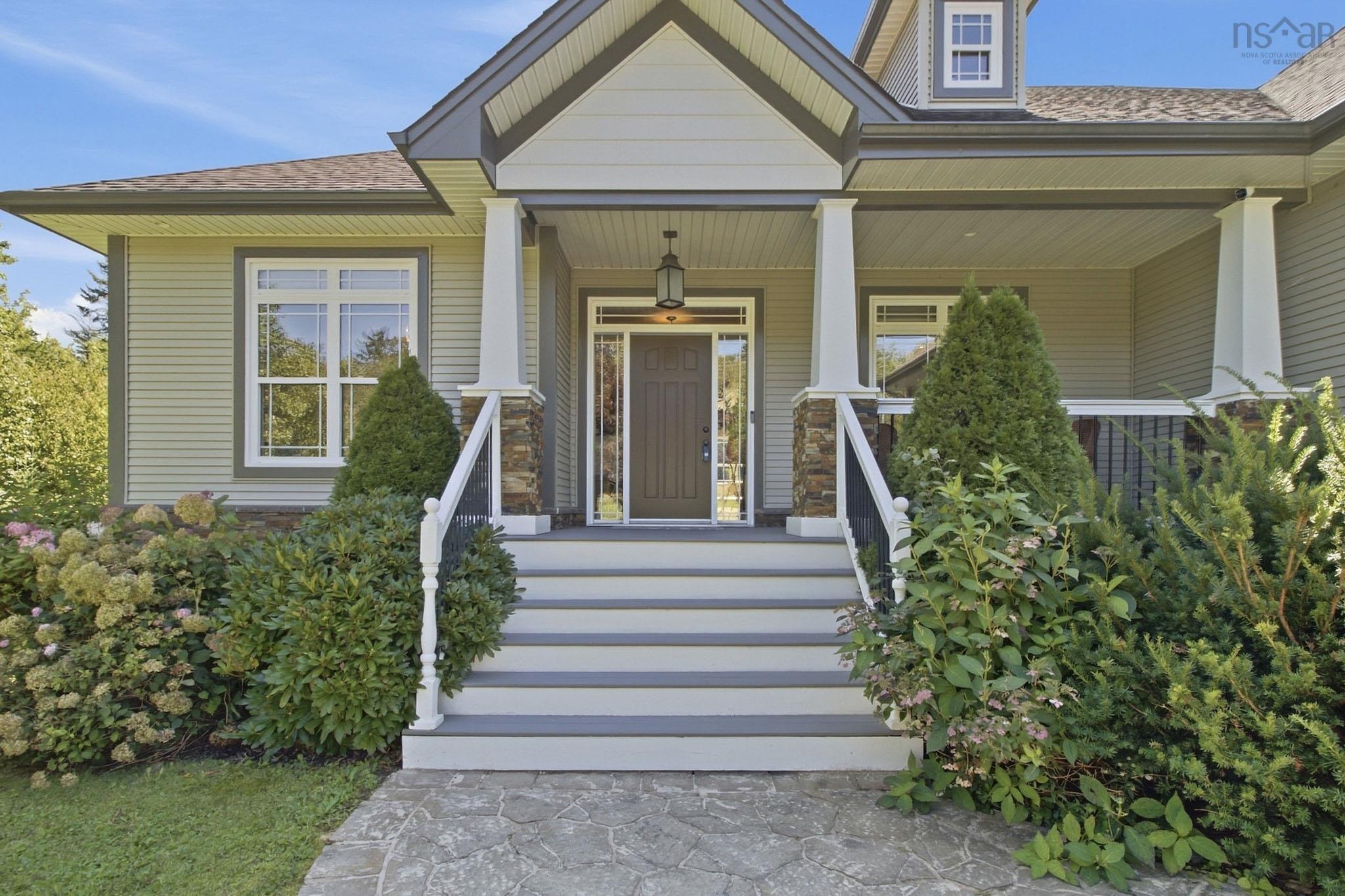 $1,099,900.00: 130 Dunsmore Drive, Fall River