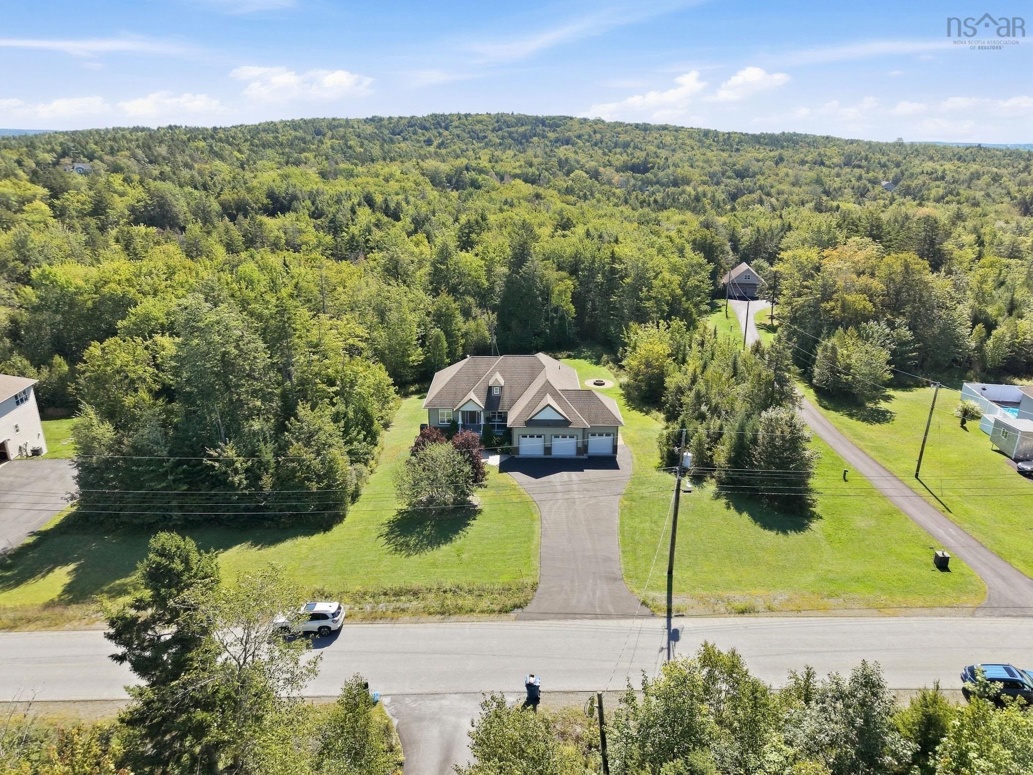 $1,099,900.00: 130 Dunsmore Drive, Fall River